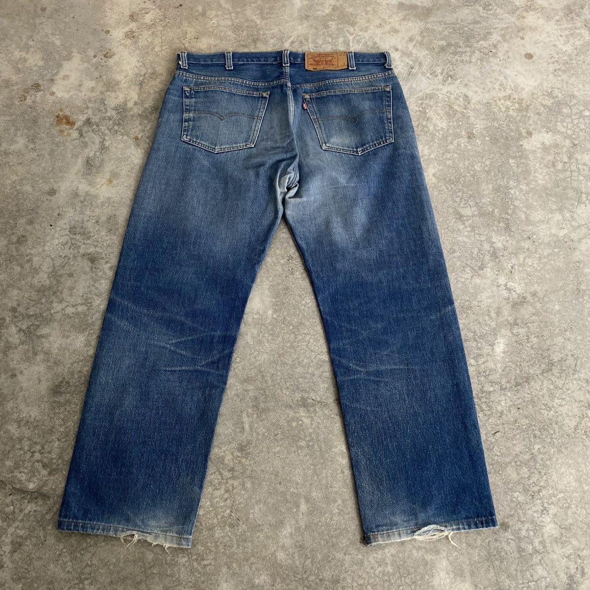 Levi's Size 39x30 Vintage 1993 Levis 501 Faded Blue Denim Jeans Size US 39 - 8 Thumbnail