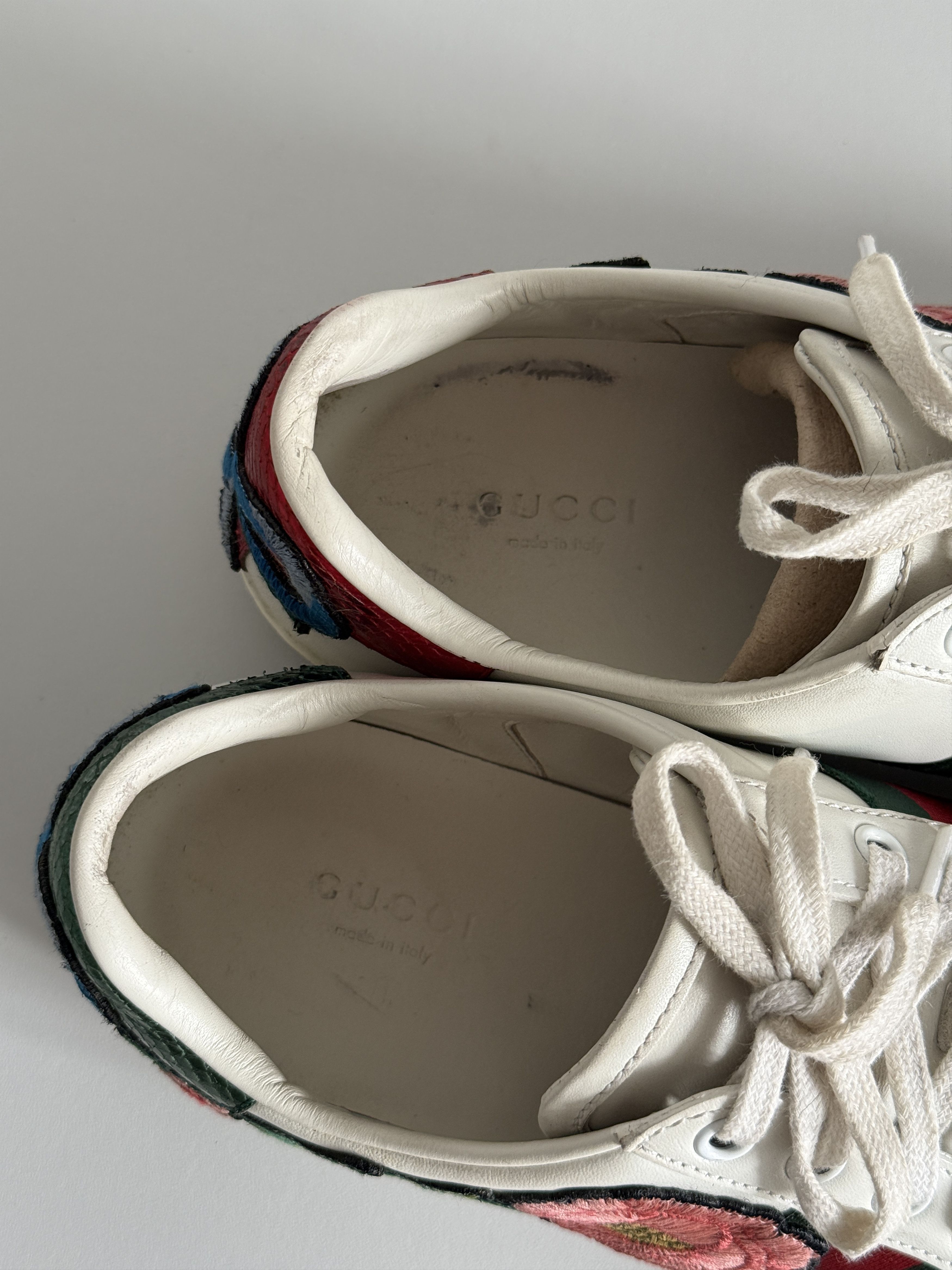 Gucci Gucci White Floral Embroidered Leather Ace Sneakers Size US 7 / IT 37 - 10 Thumbnail
