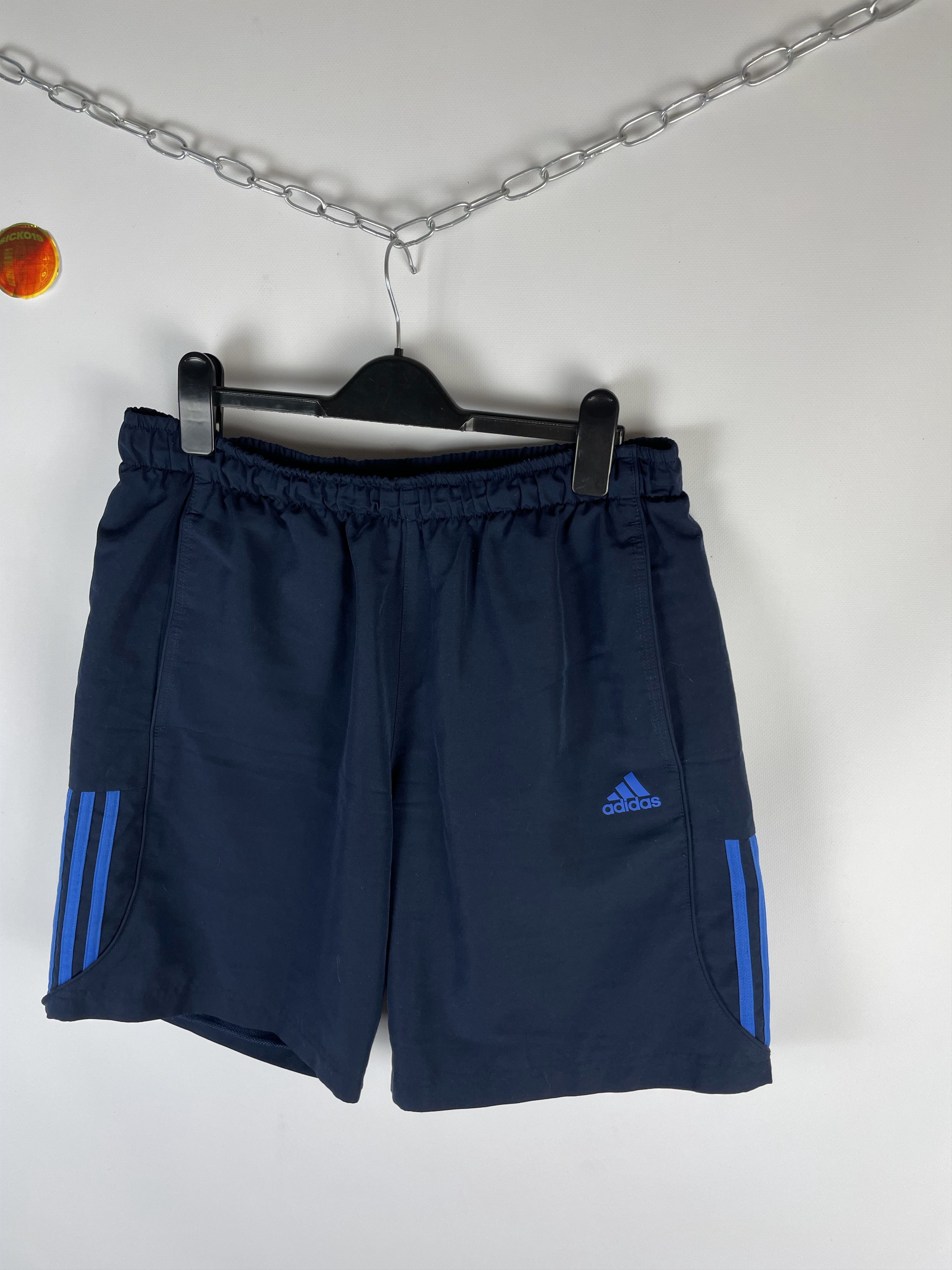 Adidas Vintage Adidas Shorts Y2k Size US 34 / EU 50 - 3 Thumbnail