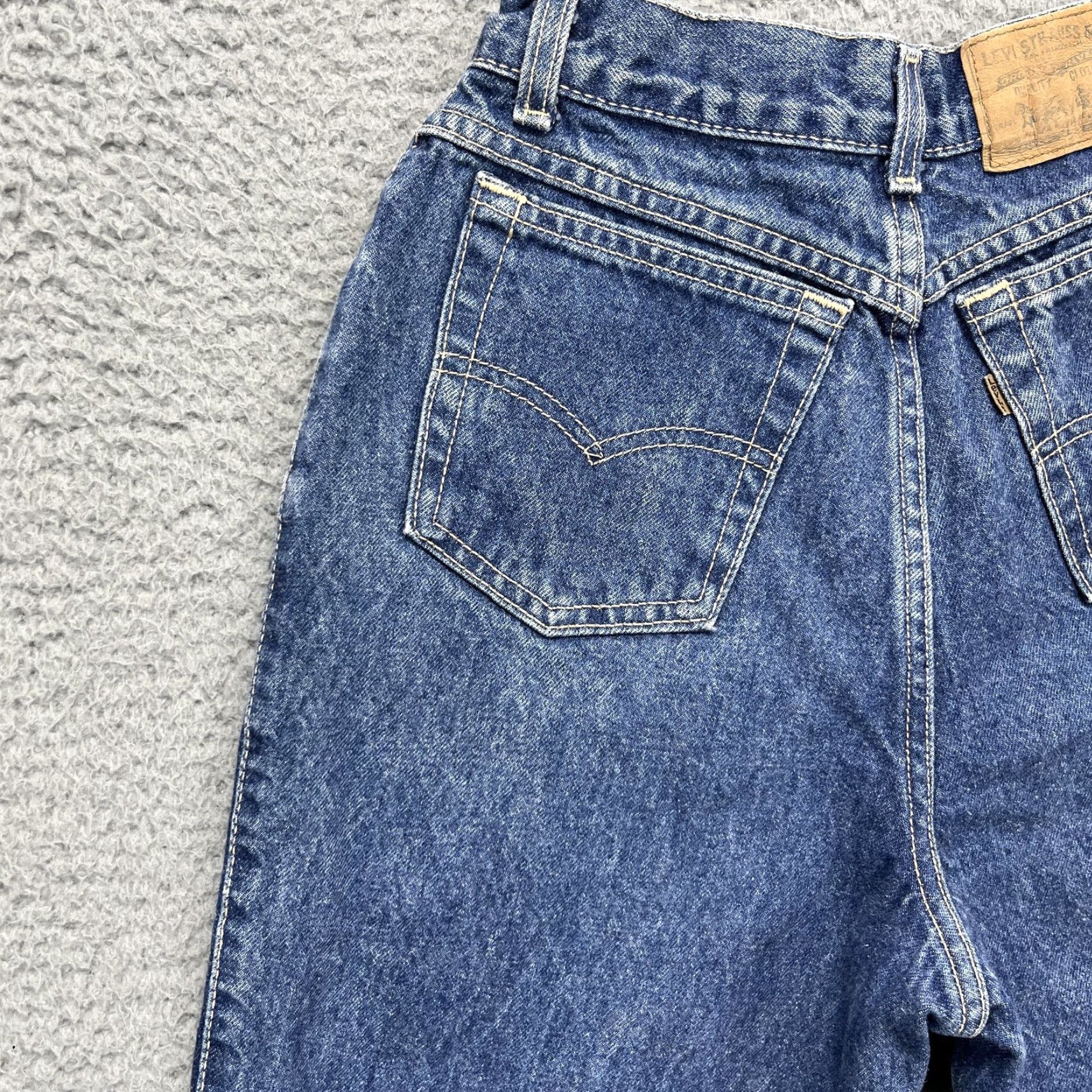 VINTAGE Levi's Mom Jeans Womens 24Wx27L Faded Wash Denim Cowgirl High Waist USA 90s