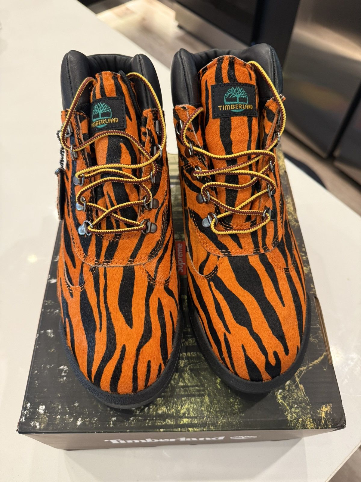 Supreme × Timberland Supreme Timberland Tiger Size US 9 / EU 42 - 5 Thumbnail
