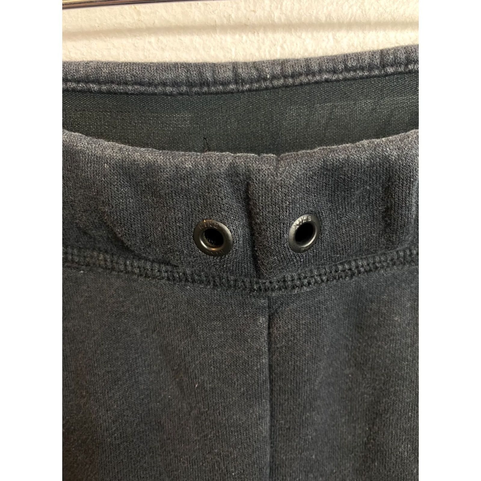 Nike Nike Womens Fleece Jogger Pants Black XS Modern 843007-010 Regular Tapered Inseam 27in Jogger Casual Activewear Pants Womens Black XS Nike Size 26" / US 2 / IT 38 - 3 Thumbnail