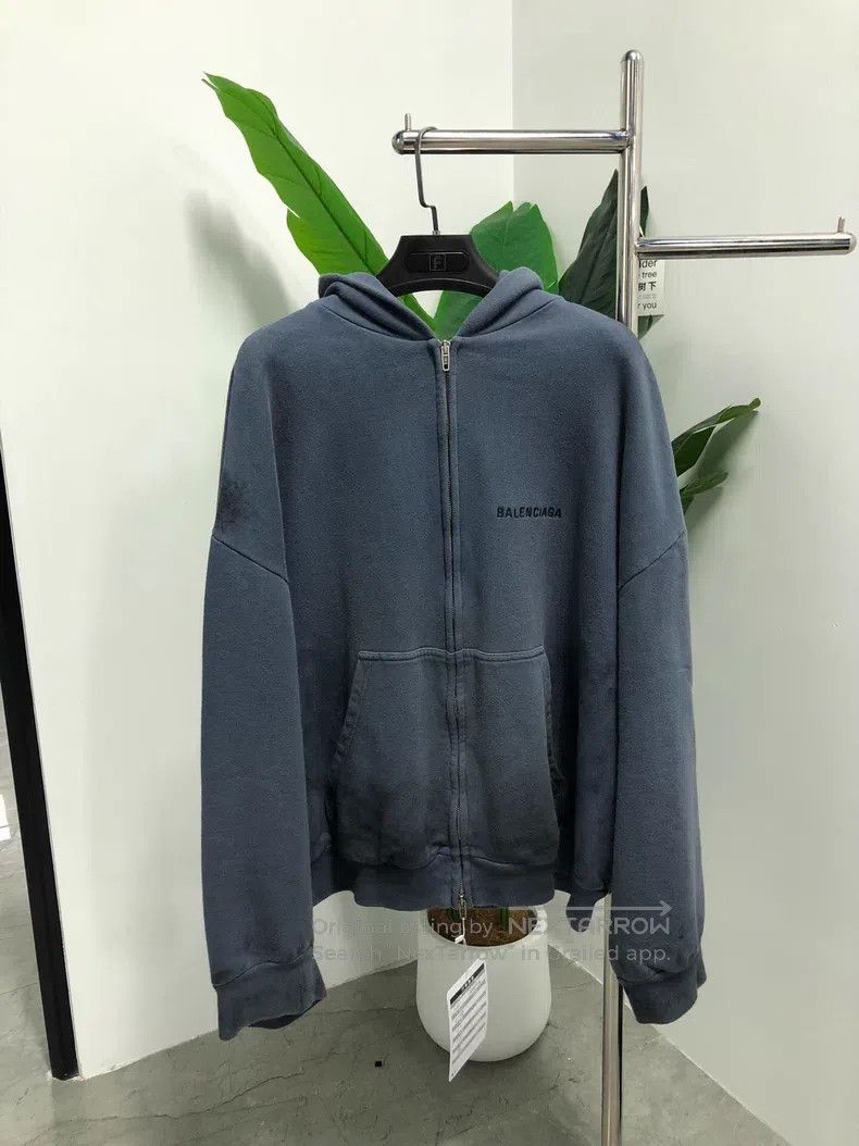 Balenciaga Balenciaga Embroidered Zip-Up Hooded Open-Front Sweater Ja Size US XL / EU 56 / 4 - 1 Thumbnail