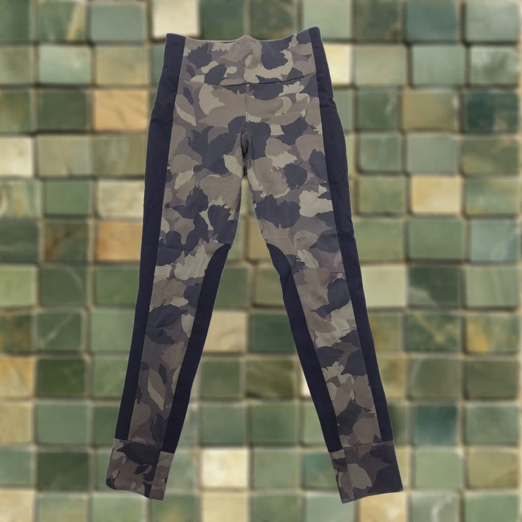 Athleta Athleta Leggings Shirt? Size ONE SIZE - 1 Thumbnail