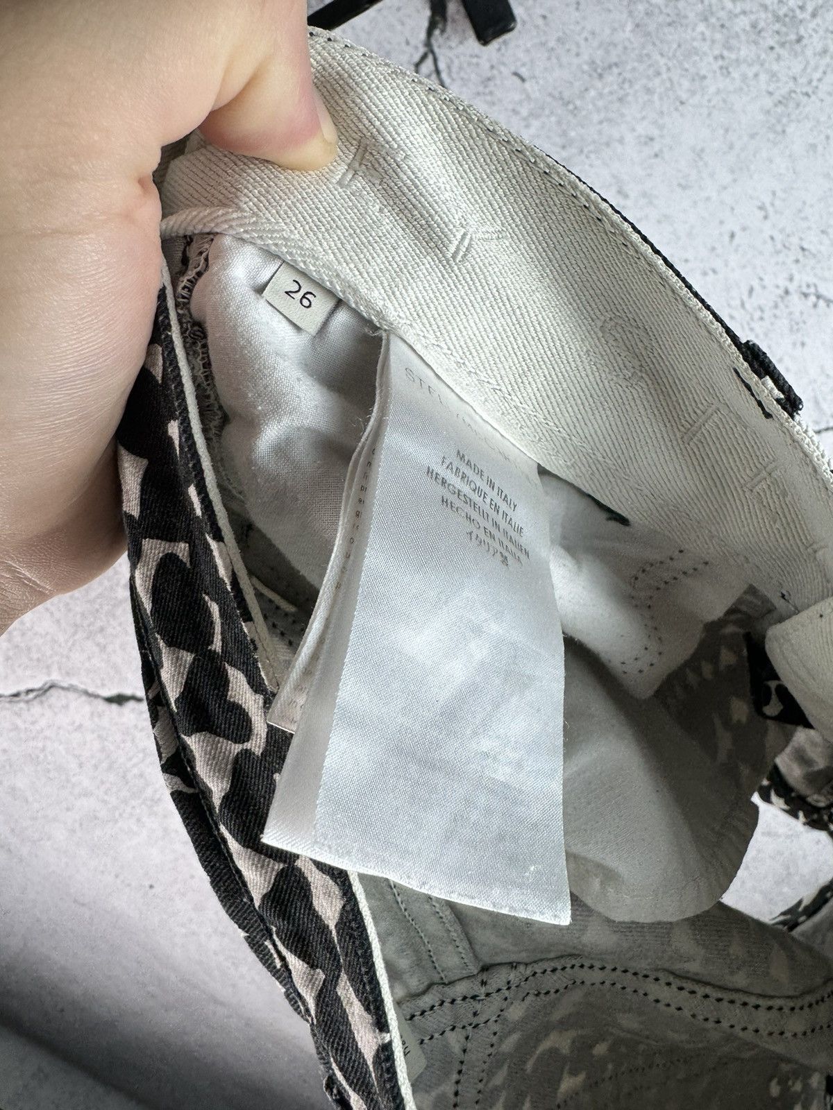 Stella McCartney Stella McCartney Studio Shorts Size 26" / US 2 / IT 38 - 6 Thumbnail