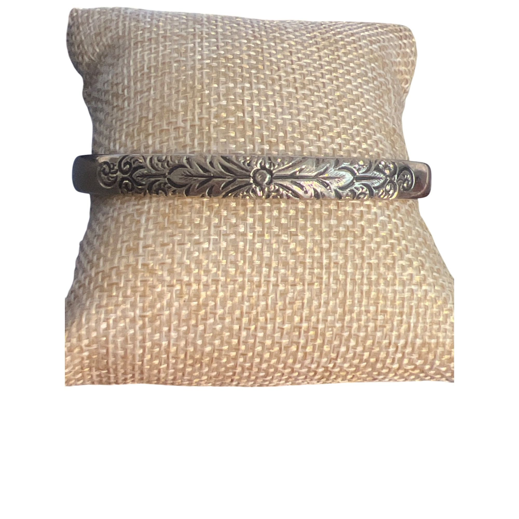 Other Vintage Whiting & Davis Co. Gold Plated Bangle Bracelet Etch Size ONE SIZE - 1 Thumbnail