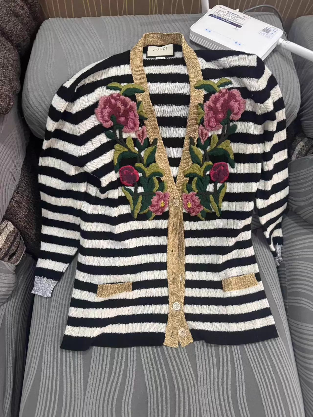 Gucci Gucci wool cardigan heavily embroidered S 99 new Size S / US 4 / IT 40 - 1 Thumbnail