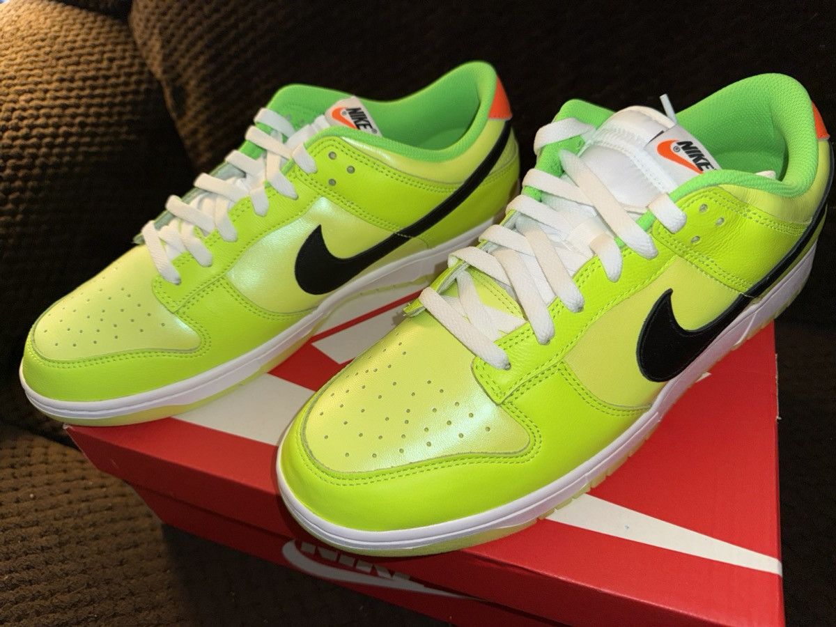 Nike Nike Dunk Low SE “Splash Volt” NEW w/ Box! glow-in-the-dark! Size US 12.5 / EU 45-46 - 7 Thumbnail