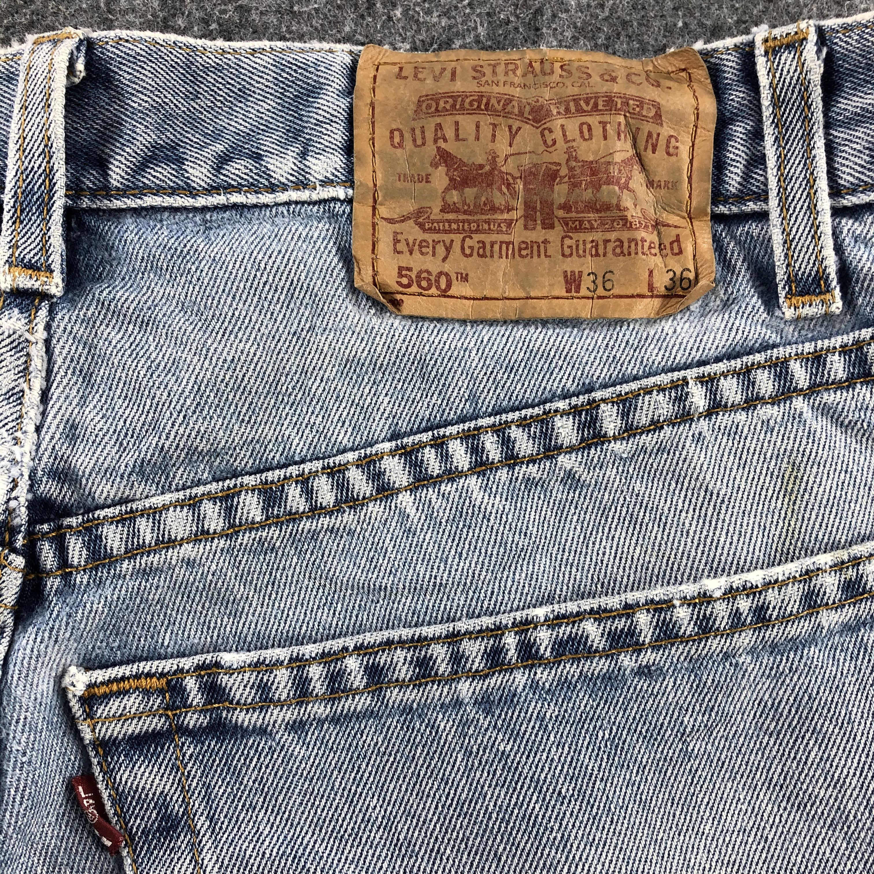 Levi's Vintage 90s Light Wash Levis 560 Jeans-J1239 Size US 35 - 5 Thumbnail