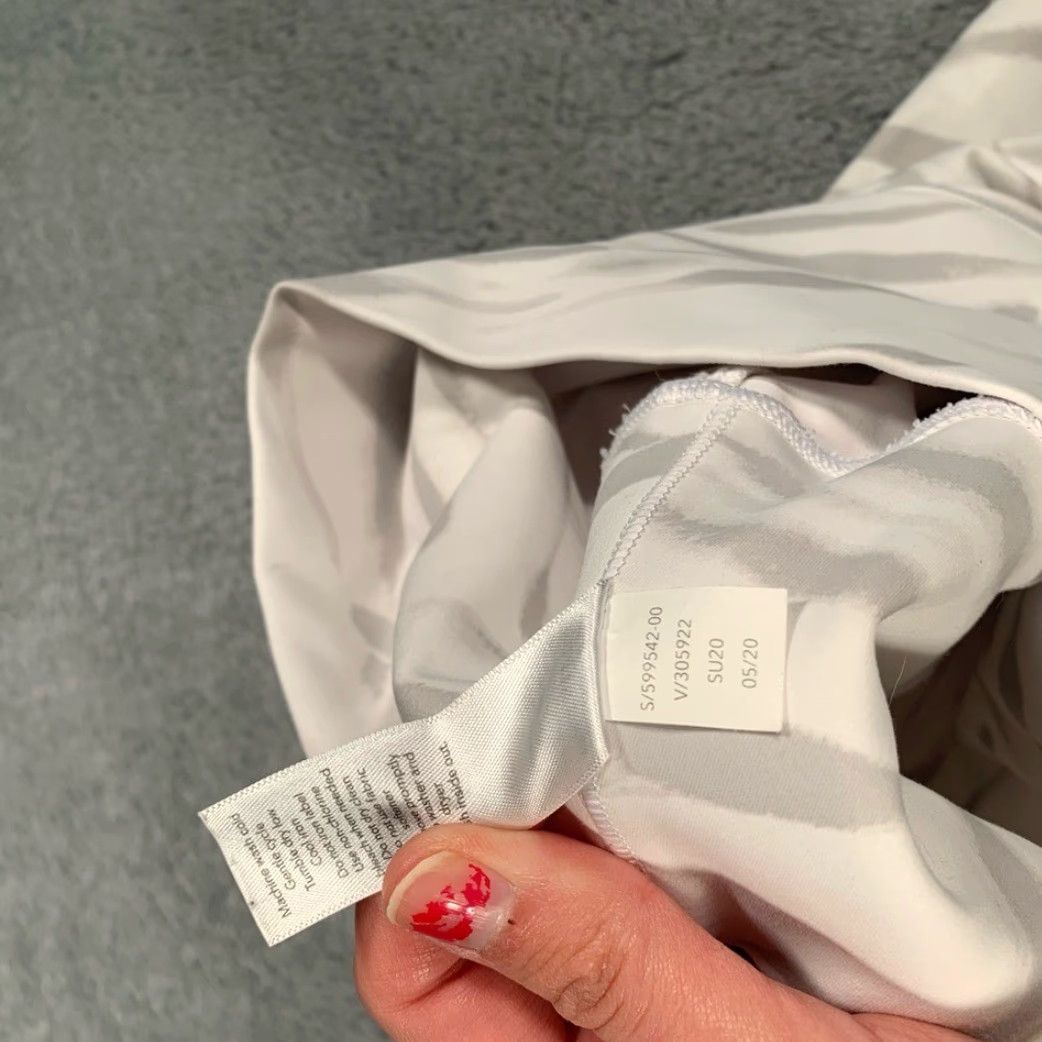 Athleta Athleta Salutation Stash Pocket II 7/8 Tight Leggings S White Women Regular Small Ankle Size 28" / US 6 / IT 42 - 5 Thumbnail