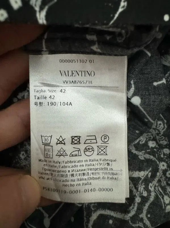 Valentino Valentino Black Cotton Printed Logo Shirt . Size US M / EU 48-50 / 2 - 5 Thumbnail