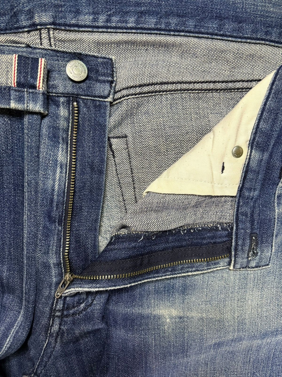 Japanese Brand Vintage Japanese Brand Selvedge Faded Blue Wash Baggy Jeans Size US 37 - 10 Thumbnail