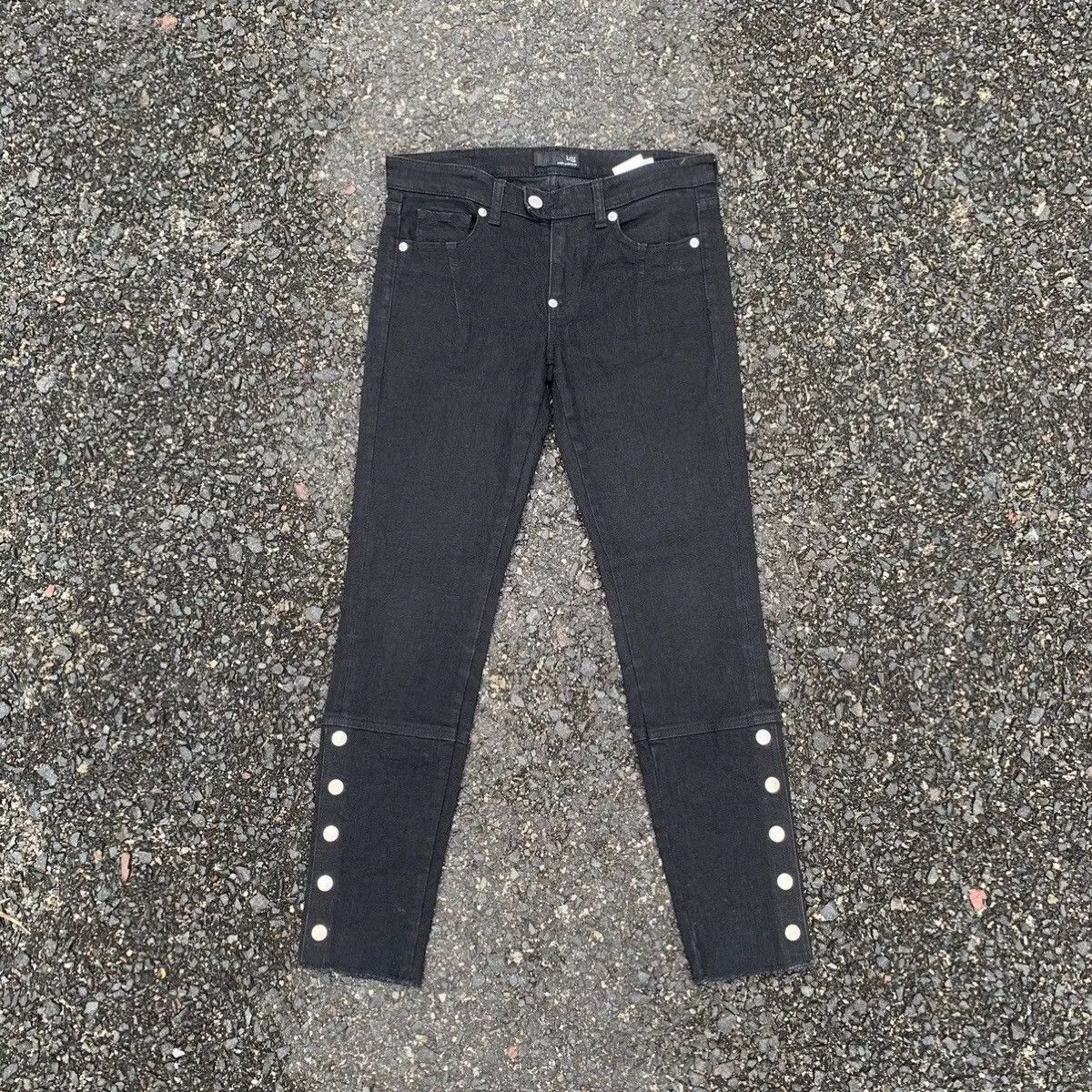 Japanese Brand × Jun Takahashi × Undercover QUICK SALE⚡️ Undercover x Uniqlo UU Black Jeans Ankle Pants Size US 28 / EU 44 - 2 Thumbnail
