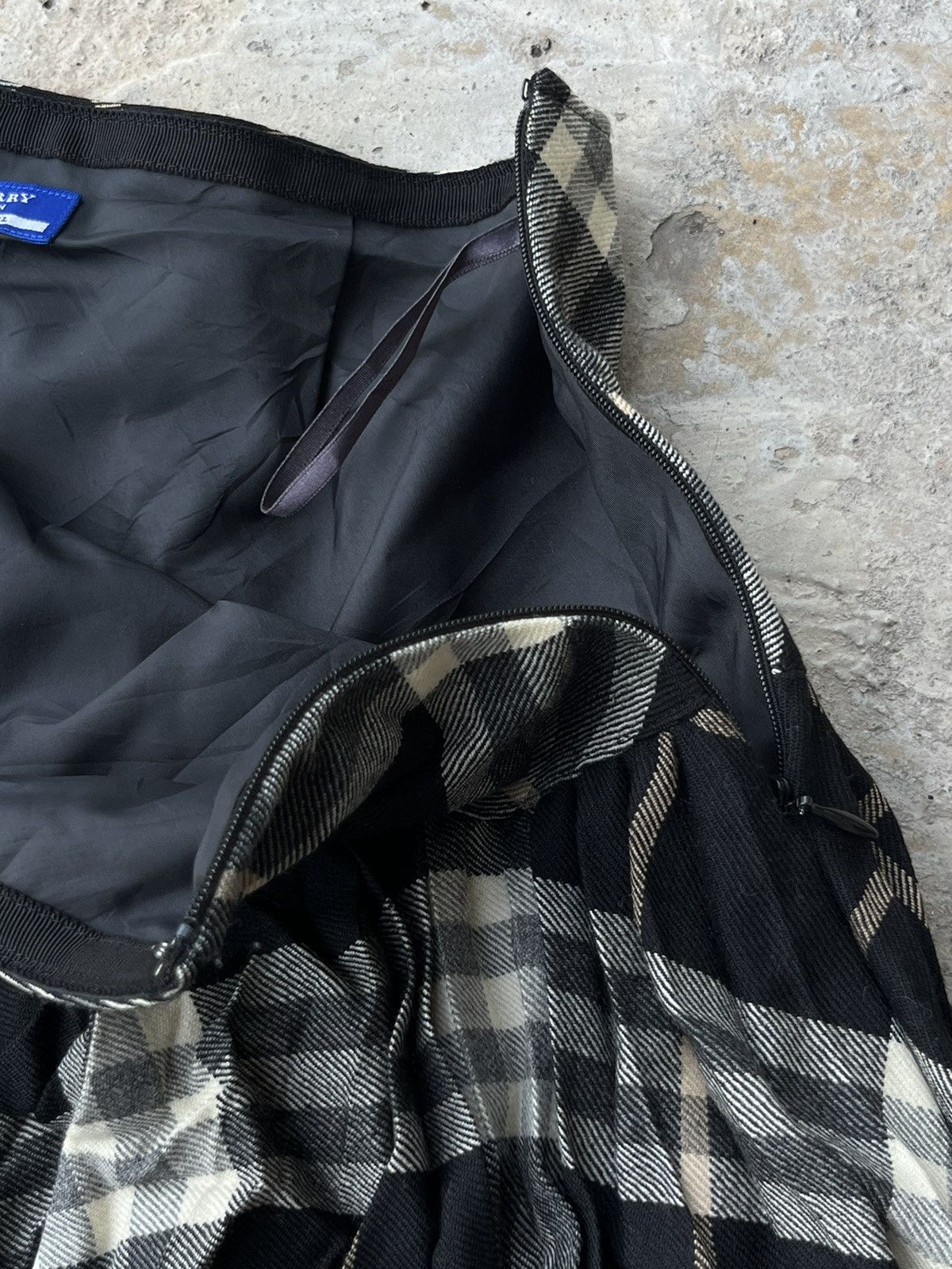 Burberry Burberry Blue Label Nova Plaid Flare Mini Skirt Size 38 Size 38" / US 16 / IT 52 - 8 Thumbnail