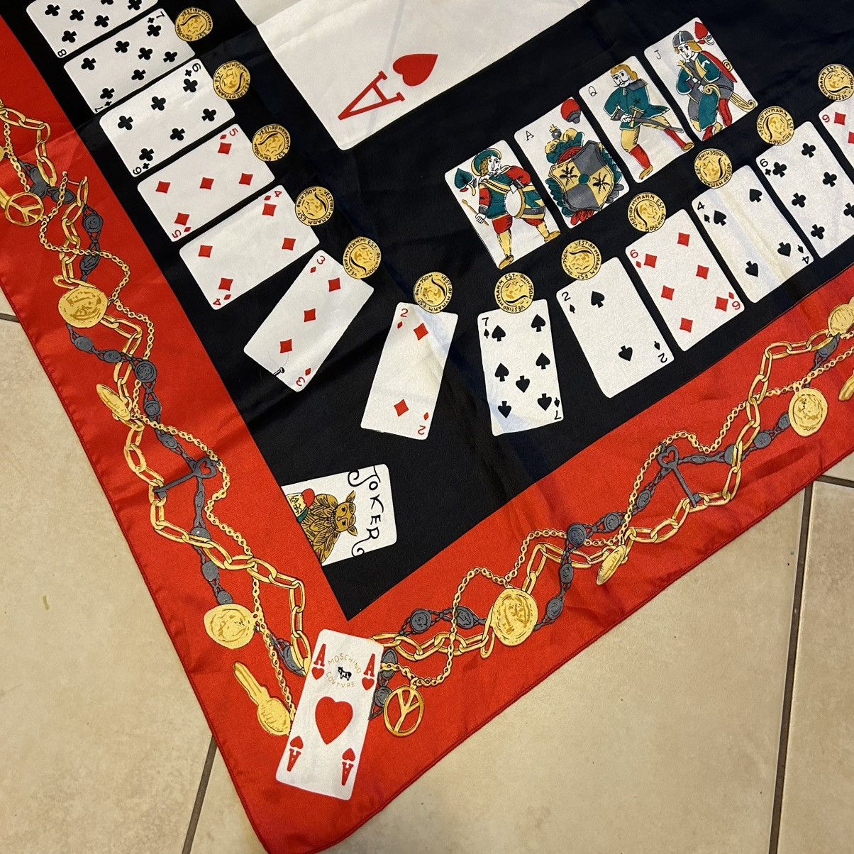 Moschino × Vintage 90s Moschino silk scarf "Ace of Hearts" poker Size ONE SIZE - 4 Thumbnail