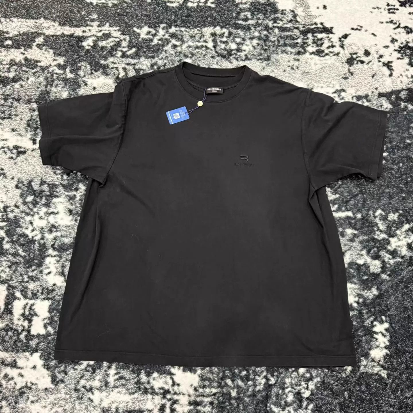 Balenciaga Balenciaga men's colorblocked crew short-sleeve tee black Size US XS / EU 42 / 0 - 1 Thumbnail