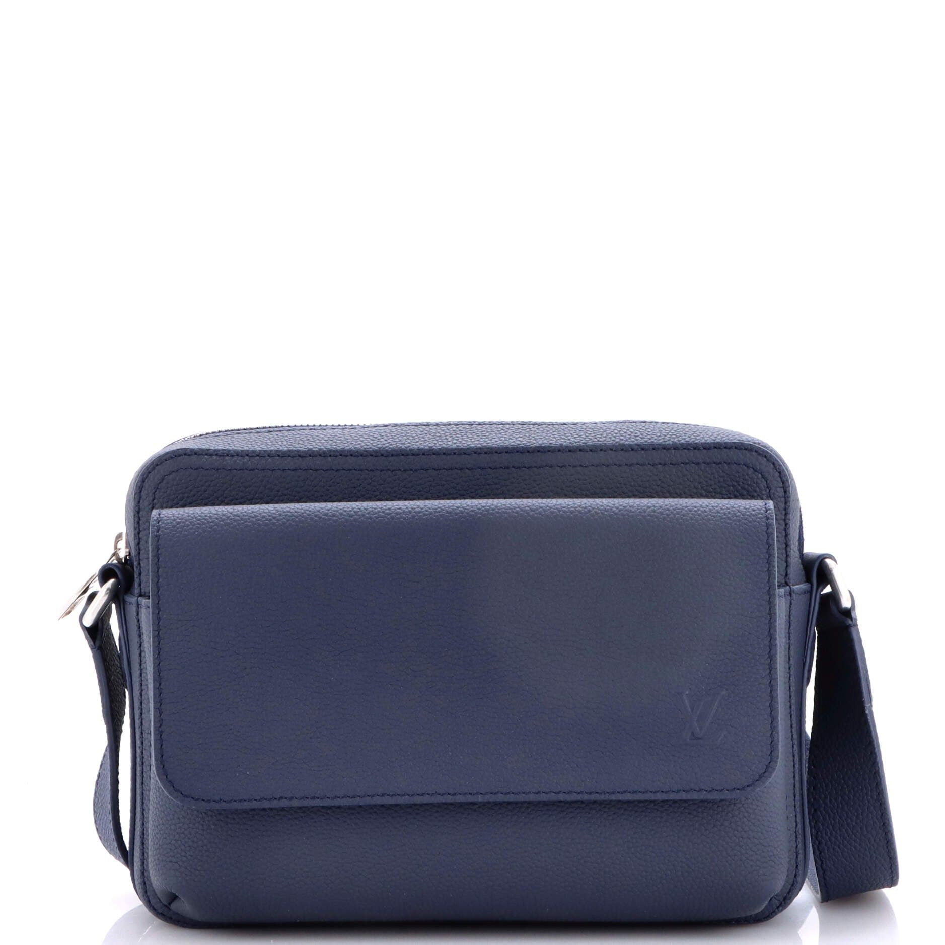 Louis Vuitton Aerogram Boarding Messenger Size ONE SIZE - 1 Thumbnail