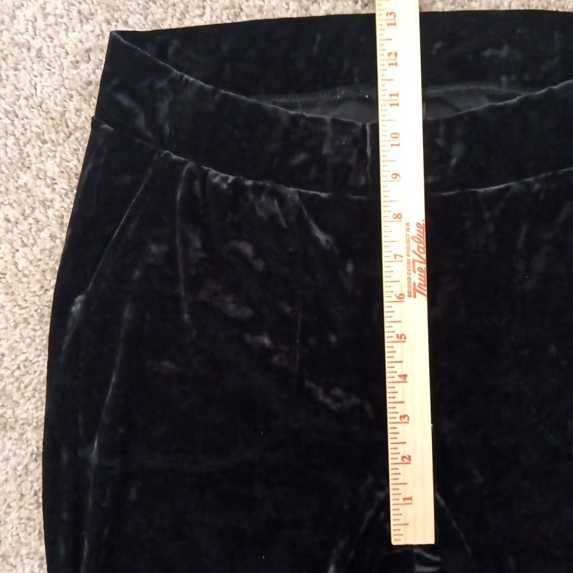 Torrid Torrid Pants Womens Pant Black Velour Ankle Pull On Pockets 30x26 Mid Rise 2 Regular Inseam 26" Size 26" / US 2 / IT 38 - 4 Thumbnail
