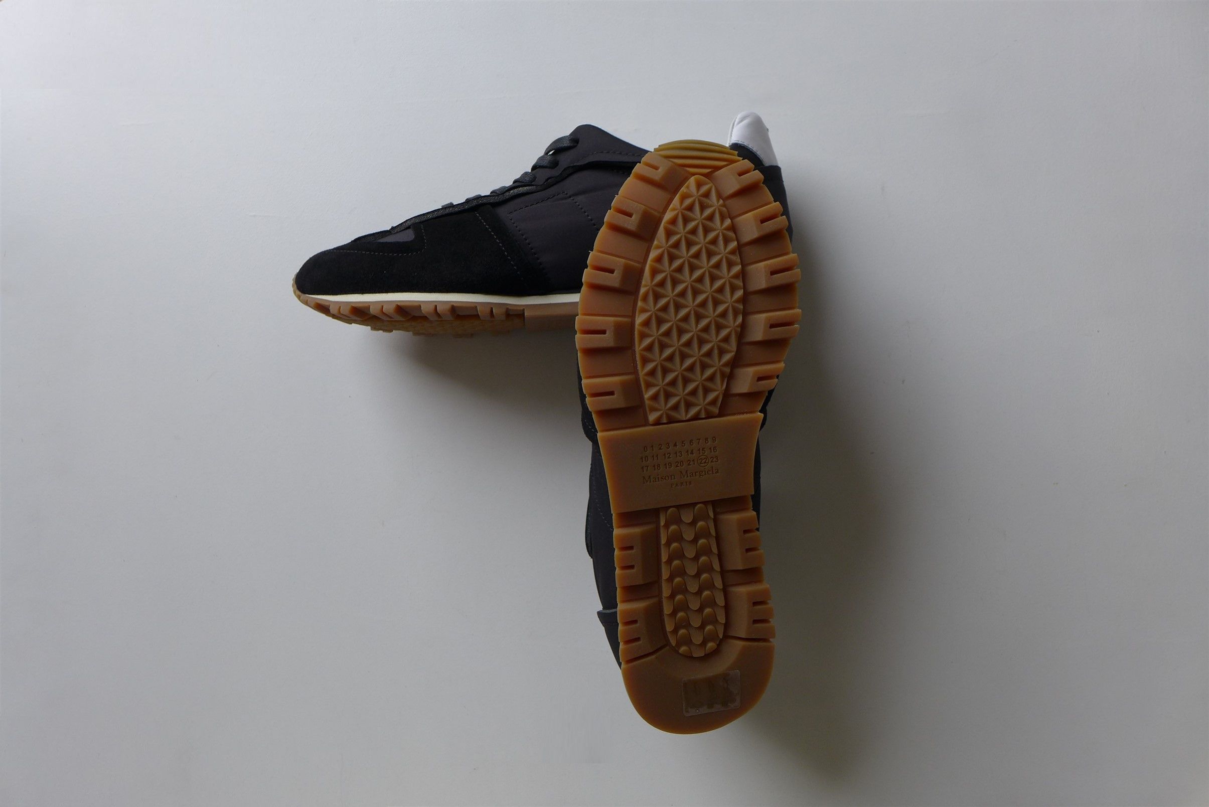 Maison Margiela Margiela Black Runner Sneakers Size US 11 / EU 44 - 18 Thumbnail