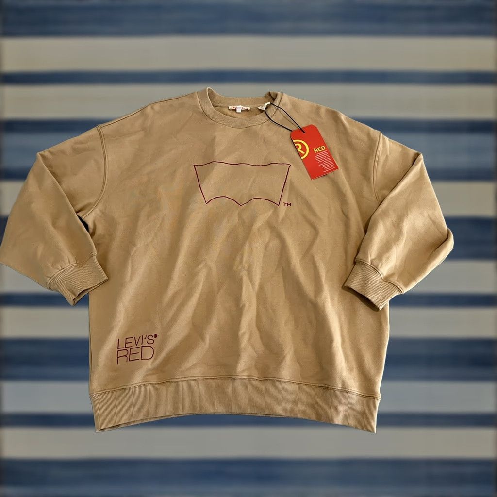 Levi's VINTAGE Levi's Red Graphic Crewneck Oversized Pullover Sweater Beige Womens M NWT Size M / US 6-8 / IT 42-44 - 1 Thumbnail