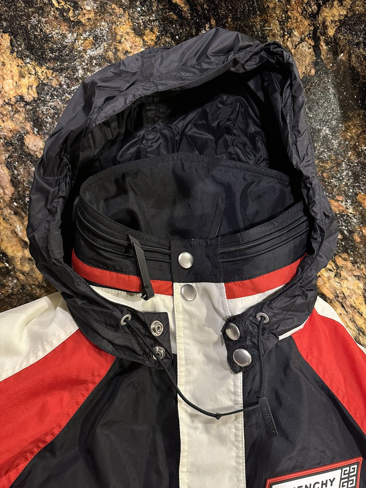 Givenchy Givenchy Vintage Sports Sailing Zip Up Black / Red Jacket Size US L / EU 52-54 / 3 - 17 Thumbnail