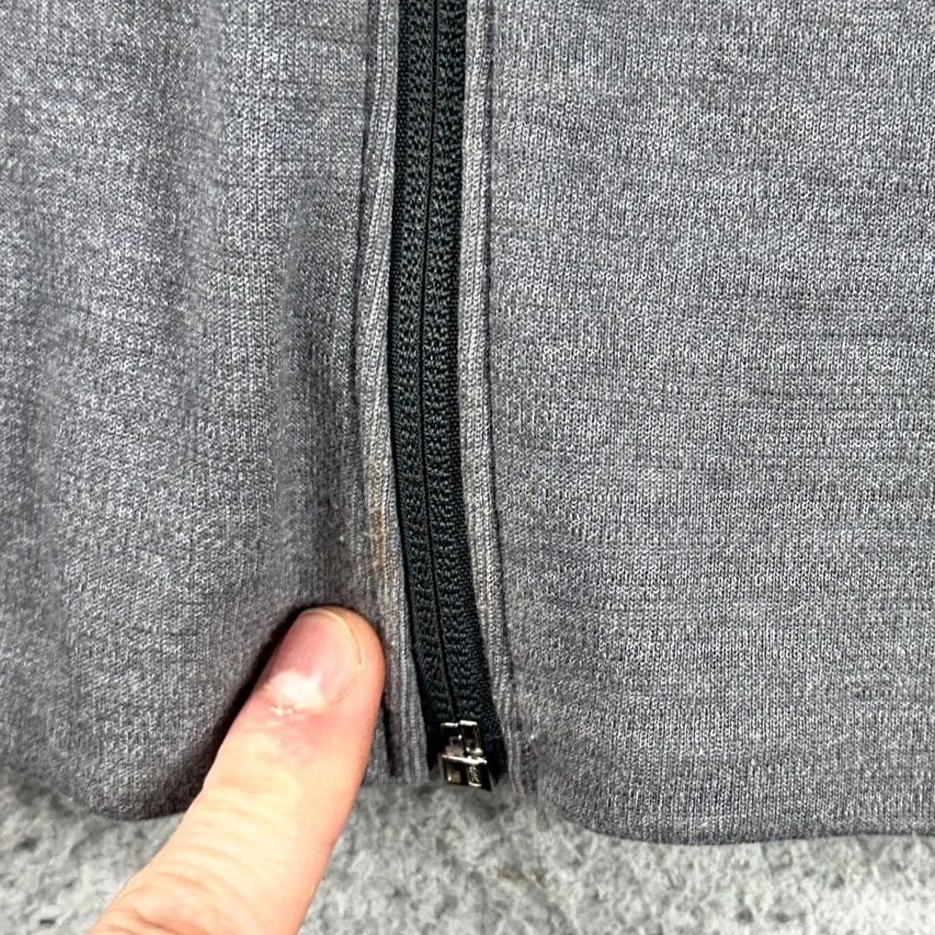 Under Armour Under Armour Jacket Mens Medium Grey Fitted Full Zip Long Sleeve Pockets Size US M / EU 48-50 / 2 - 7 Thumbnail