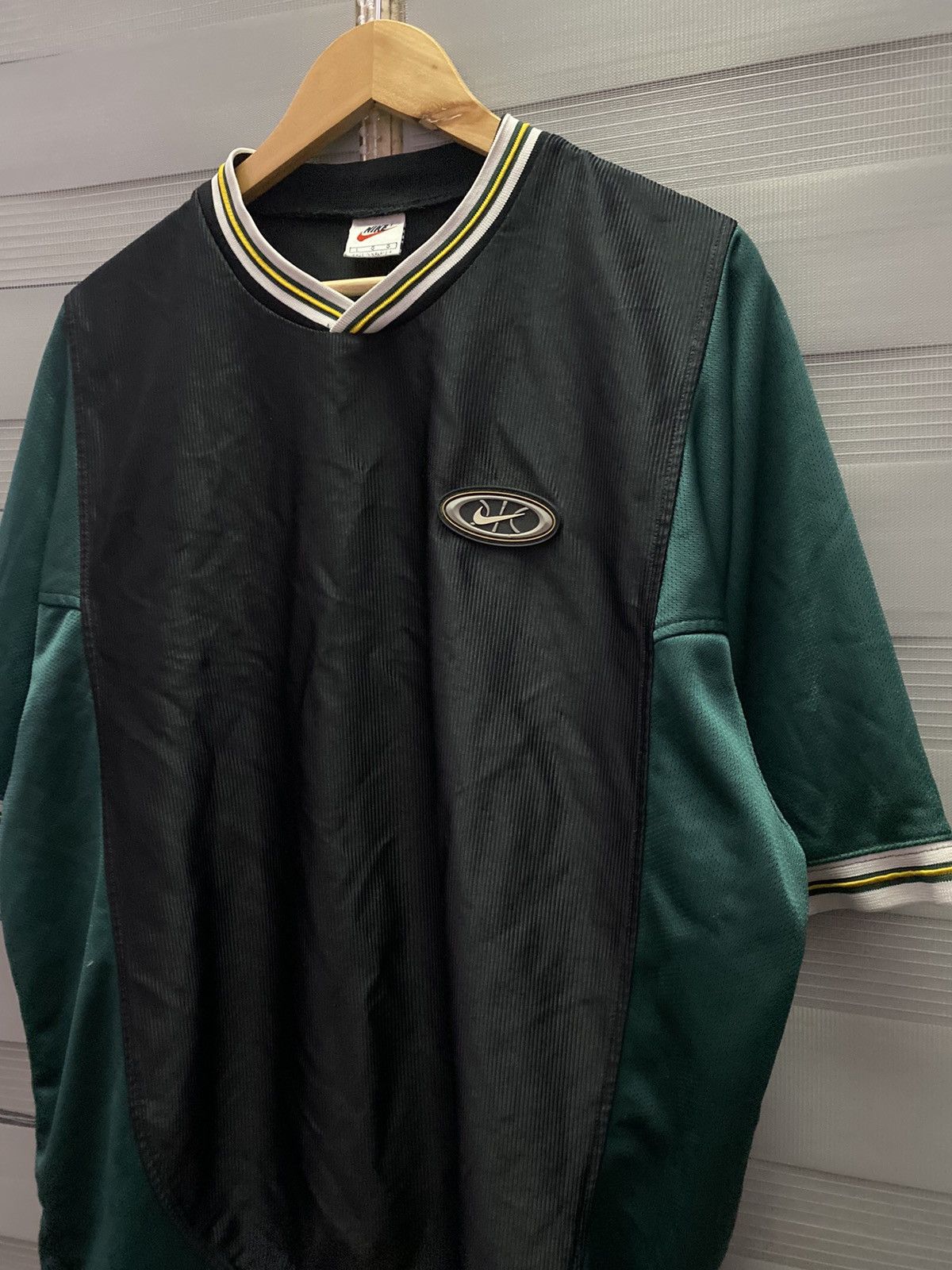 Nike RARE Vintage 90s Nike Rubber Patches Jersey Size US L / EU 52-54 / 3 - 2 Thumbnail