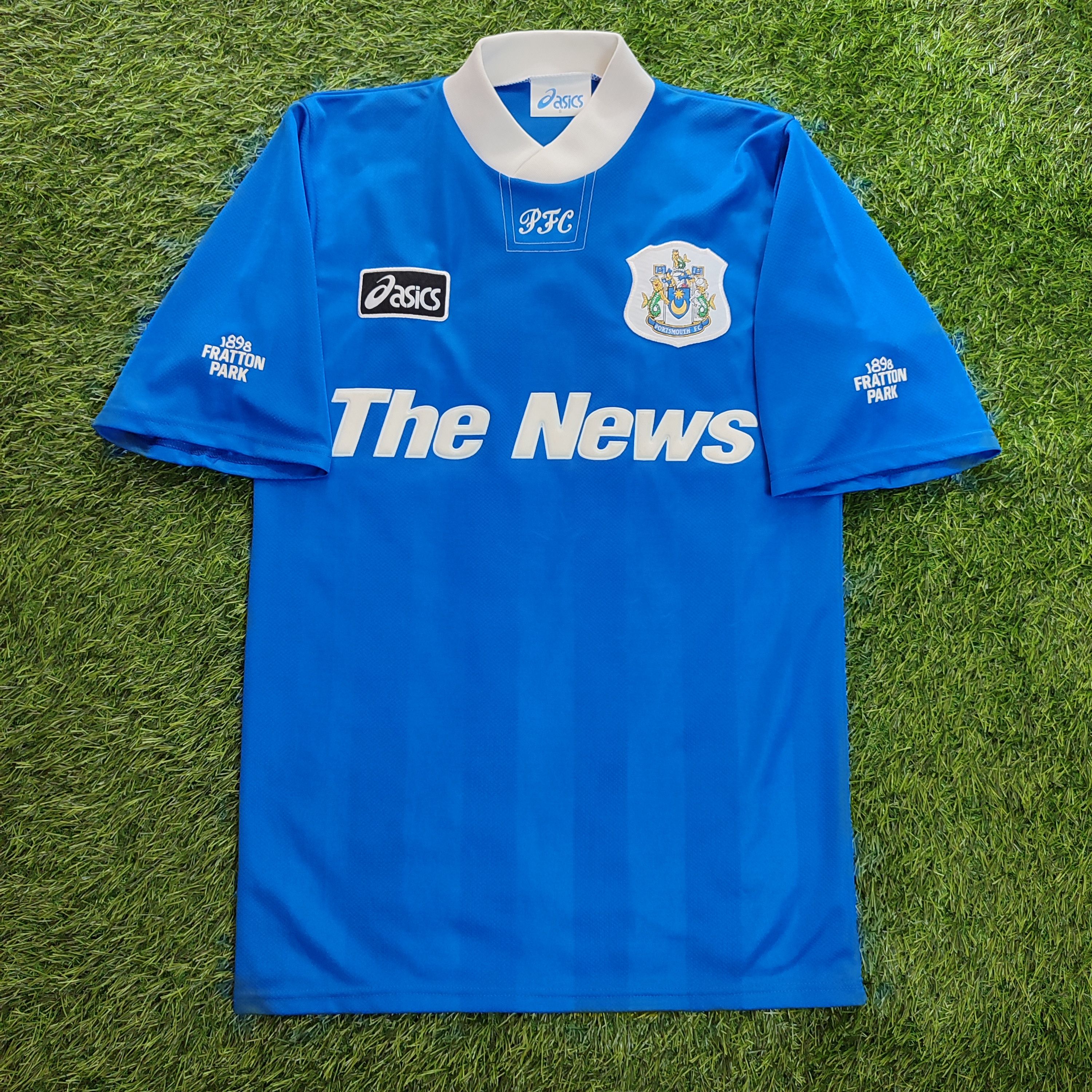 Asics × Vintage Asics Portsmouth home 1995-96 Soccer Jersey Size US S / EU 44-46 / 1 - 1 Thumbnail