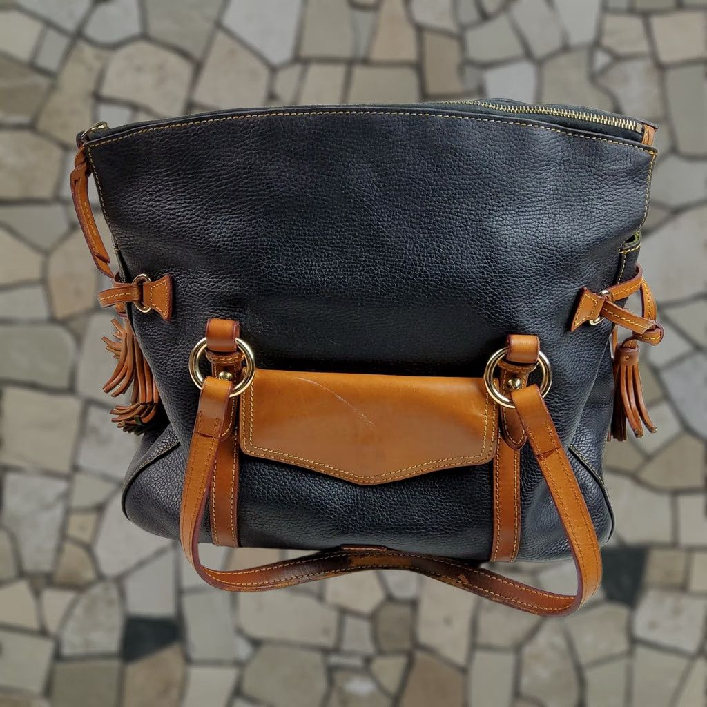 Dooney & Bourke Dooney & Bourke Pebbled Leather Large Domed Tote Shoulder Handbag Purse Woman Pebble Leather Tote Size ONE SIZE - 1 Thumbnail
