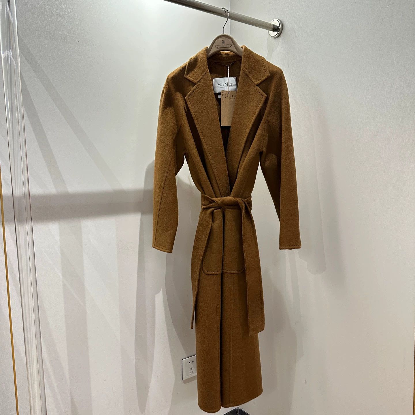 Max Mara Maxmara may476 belted cashmere coat caramel 36 Size M / US 6-8 / IT 42-44 - 1 Thumbnail