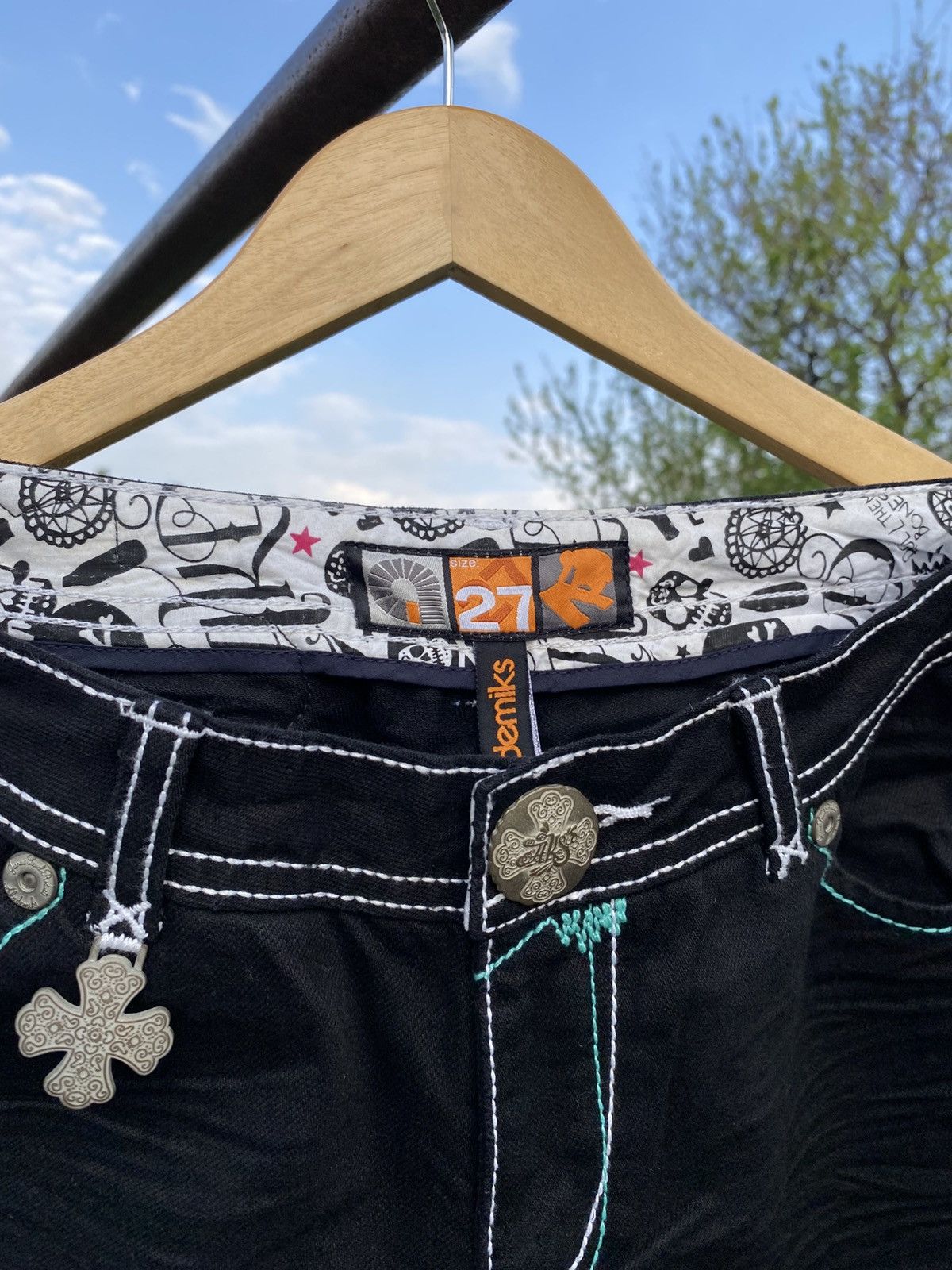 Akademiks × Vintage Y2K Akademiks Sample Jeans Rhinestones Skull Print (2007) Size 27" / US 4 / IT 40 - 4 Thumbnail