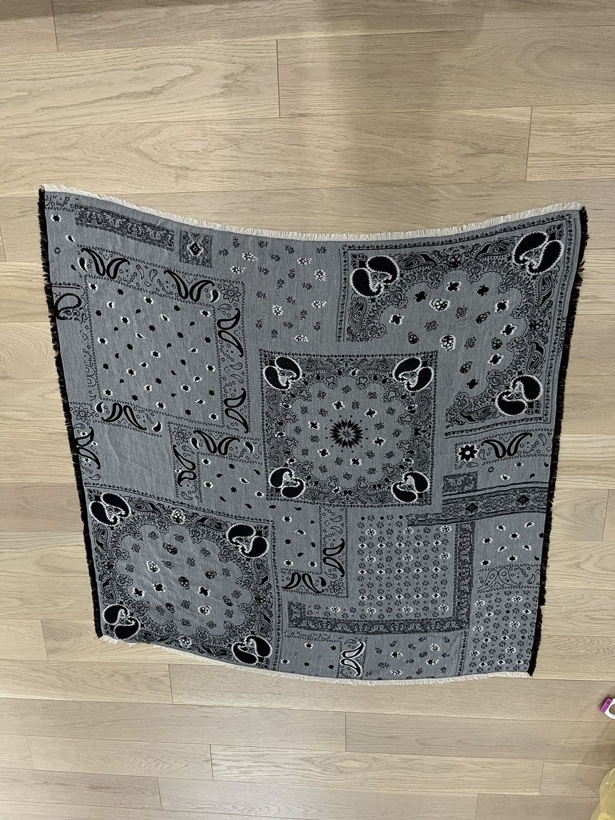 John Varvatos Double Sided Jacquard Paisley Scarf Size ONE SIZE - 8 Thumbnail