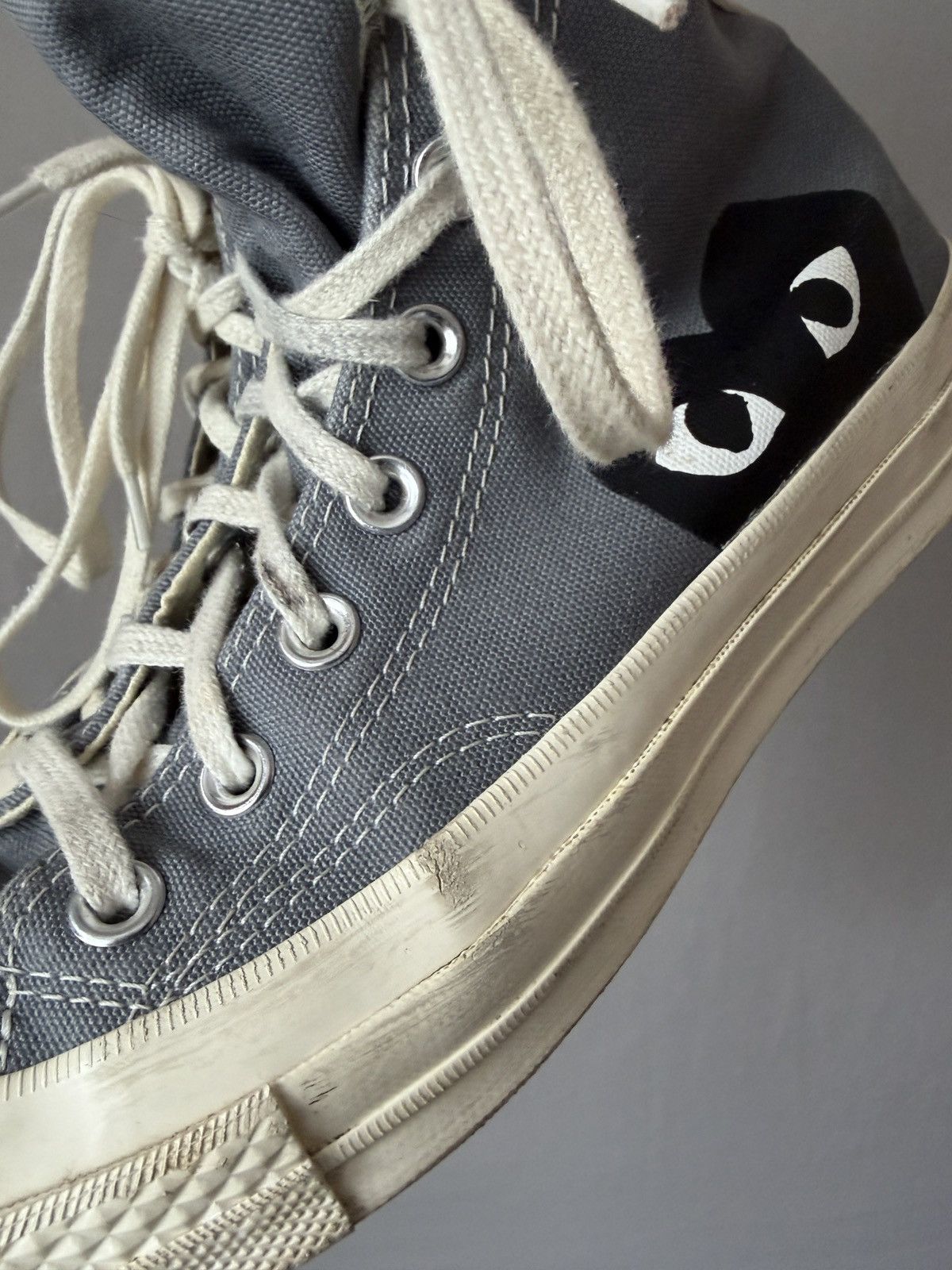 Comme des Garcons PLAY × Converse Comme Des Garcons Play x Converse Gray Hi-top Sneakers Size US 7 / IT 37 - 9 Thumbnail