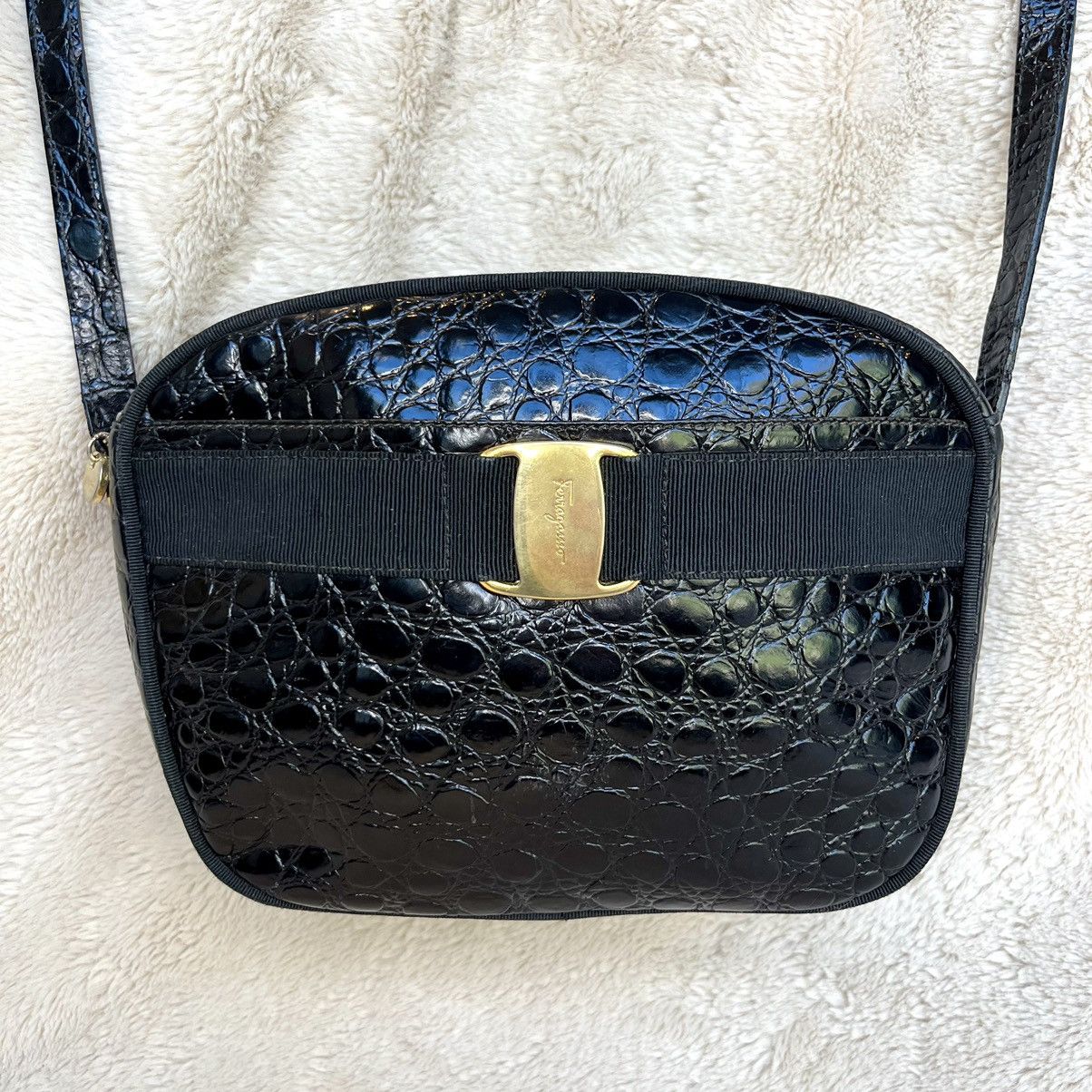 Salvatore Ferragamo Ferragamo Vala Black Croco Embossed Crossbody Bag Size ONE SIZE - 3 Thumbnail