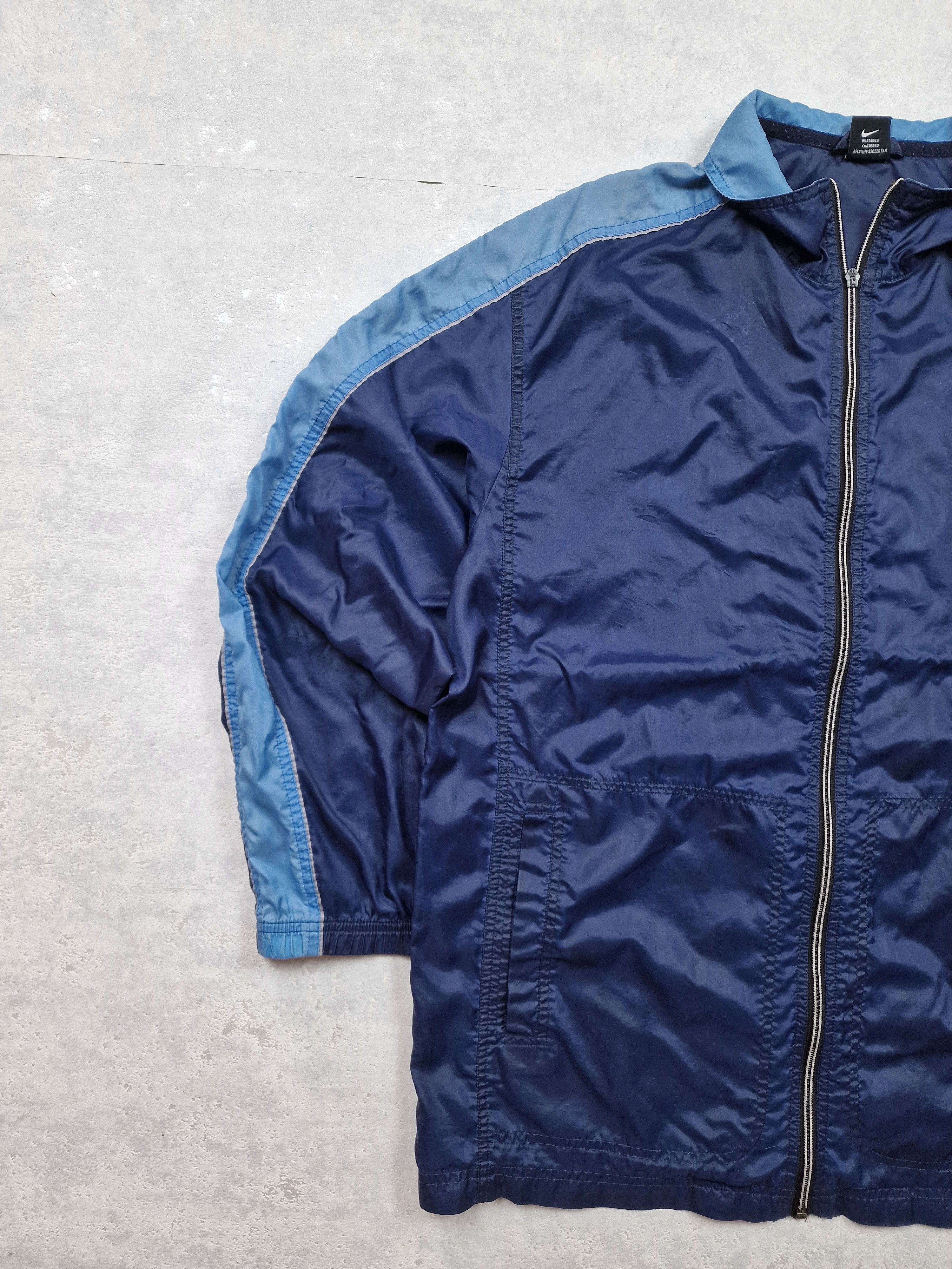 Nike 00s Nike Retro Logo Vintage Y2K Oversized Nylon Retro Jacket Size US L / EU 52-54 / 3 - 2 Thumbnail
