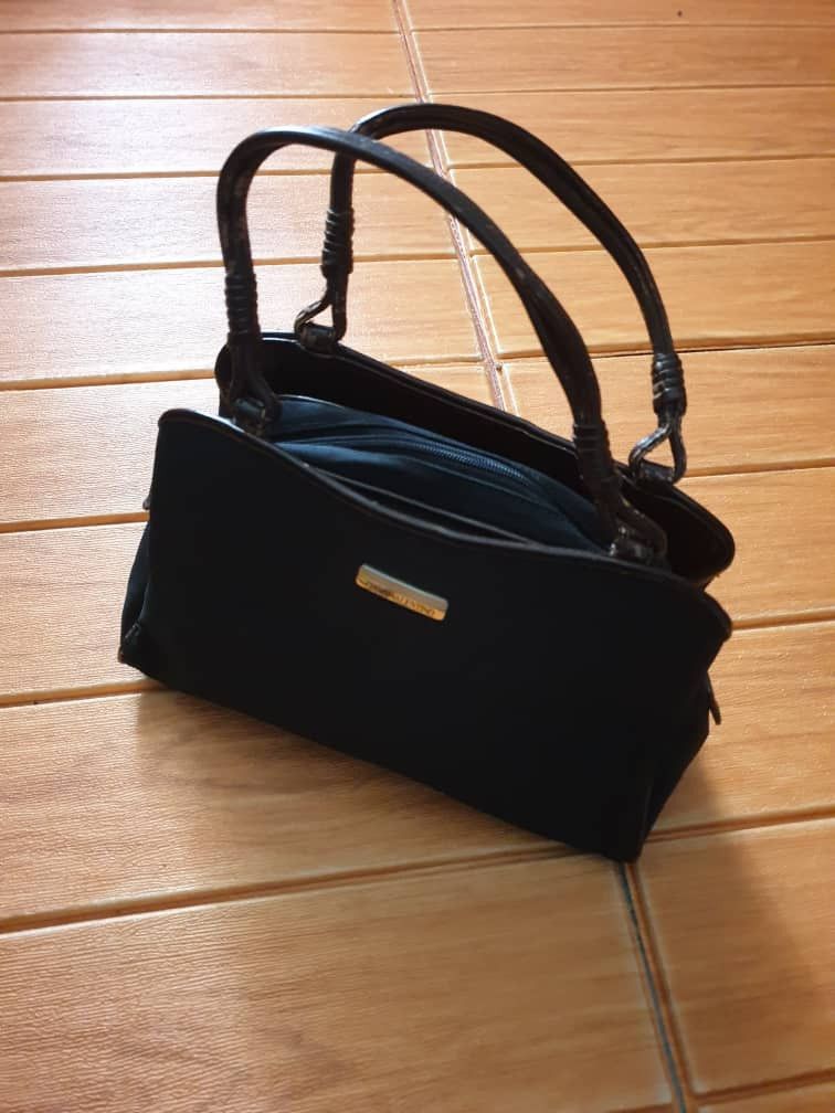 Gianni Valentino black colour carry bag