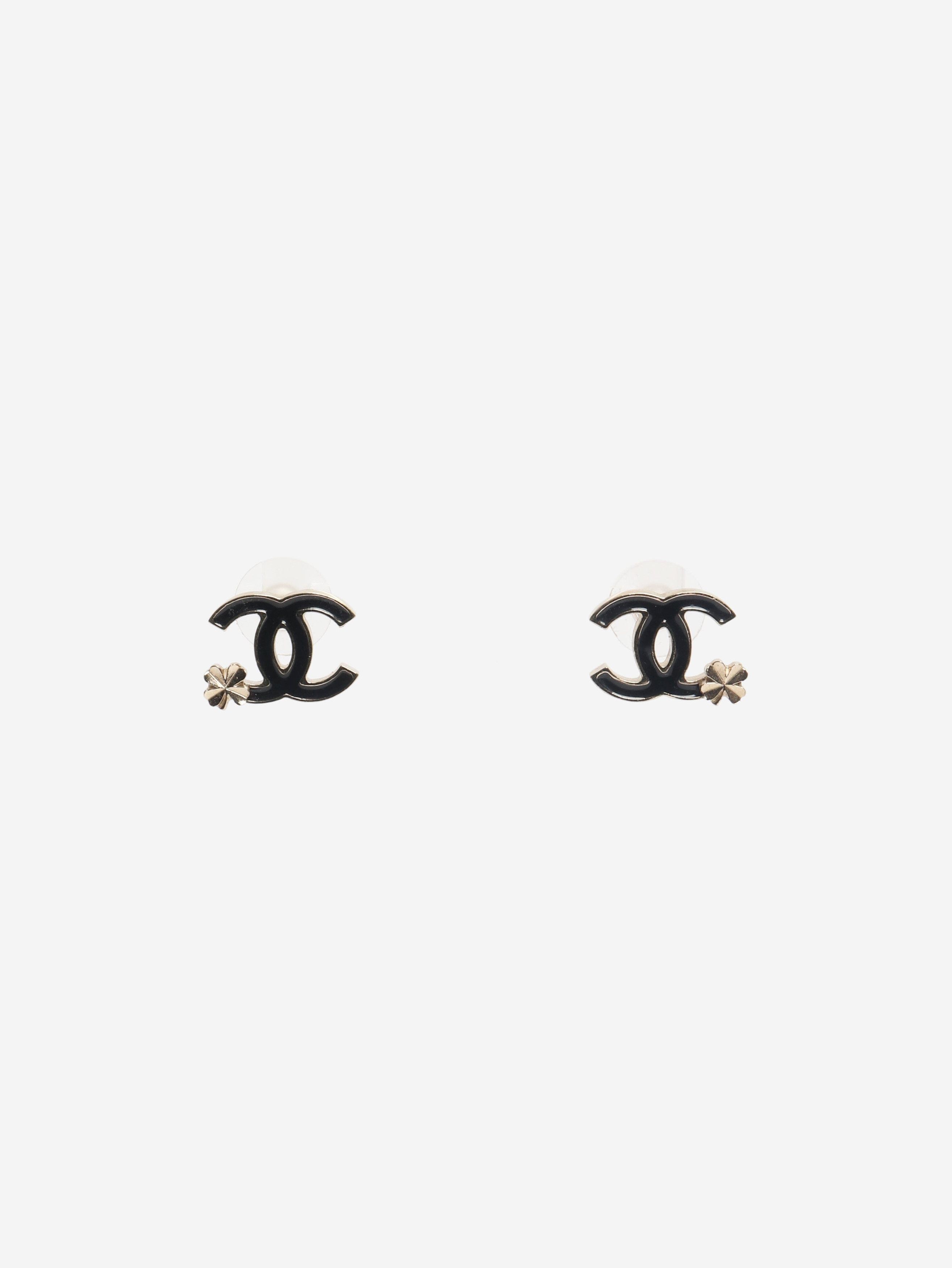 Chanel Gold and black CC four-leaf clover earrings Size ONE SIZE - 1 Thumbnail
