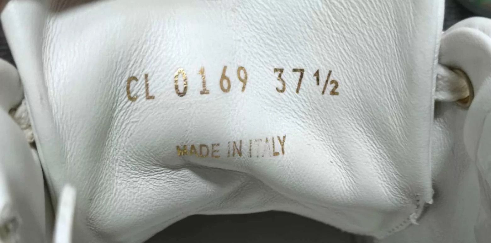 Louis Vuitton LV Women's White Leopard Print Logo High Top 37.5 Size US 7 / IT 37 - 7 Thumbnail