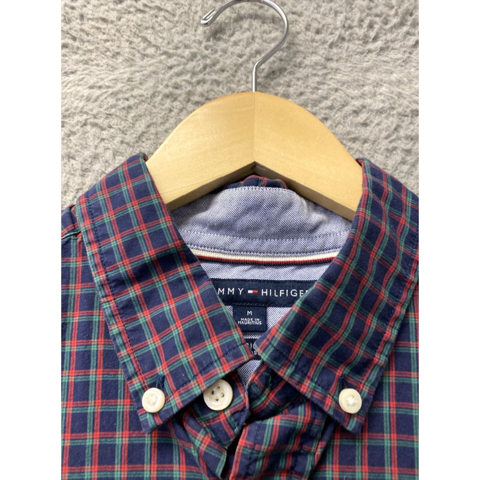 Tommy Hilfiger Tommy Hilfiger Button-Down Shirt Men’s M Multicolor Plaid Casual Travel Button-Up Collared Lightweight Cotton Regular Fit Size US M / EU 48-50 / 2 - 5 Thumbnail
