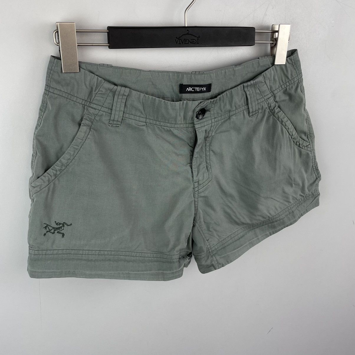 Arc'teryx Arc'teryx Camden Chino Shorts Women's Green Hiking Casual Size 30" / US 8 / IT 44 - 2 Thumbnail
