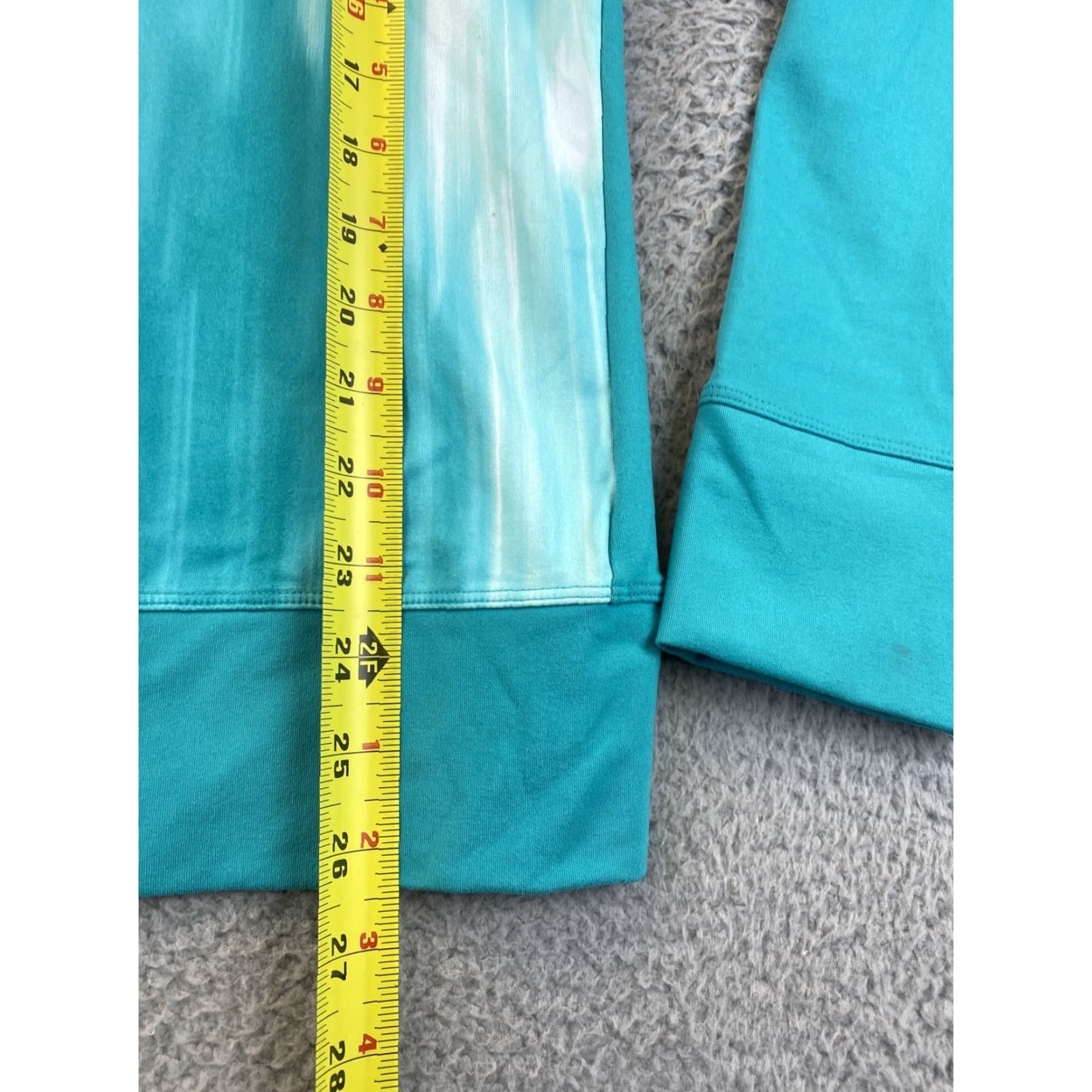 Under Armour Under Armour Light Green Womens Sz L Long Sleeve Running Workout Shirt 75-36 Size L / US 10 / IT 46 - 7 Thumbnail