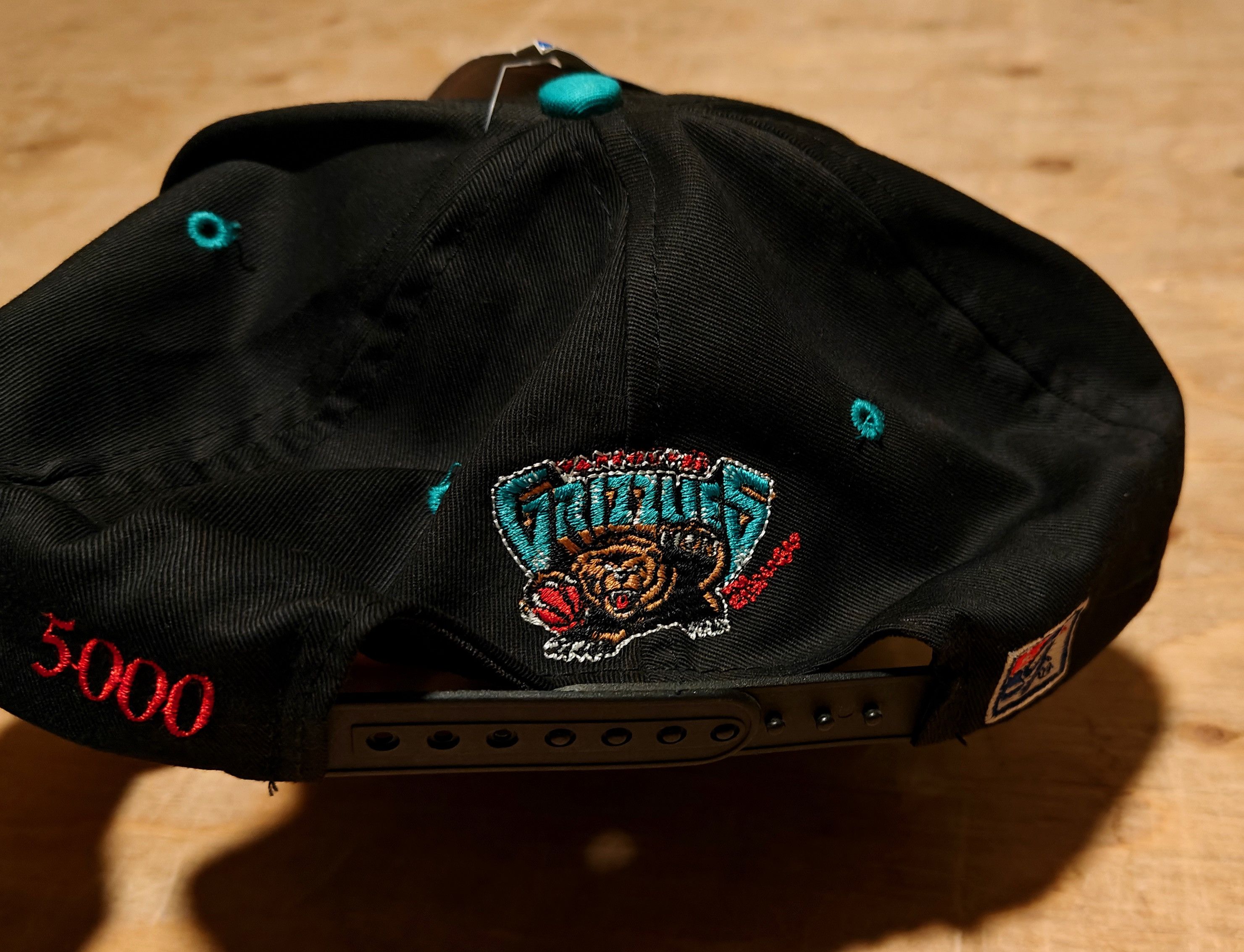 The Game NWT Vtg 1995 The Game Vancouver Grizzlies NBA snapback hat Size ONE SIZE - 3 Thumbnail