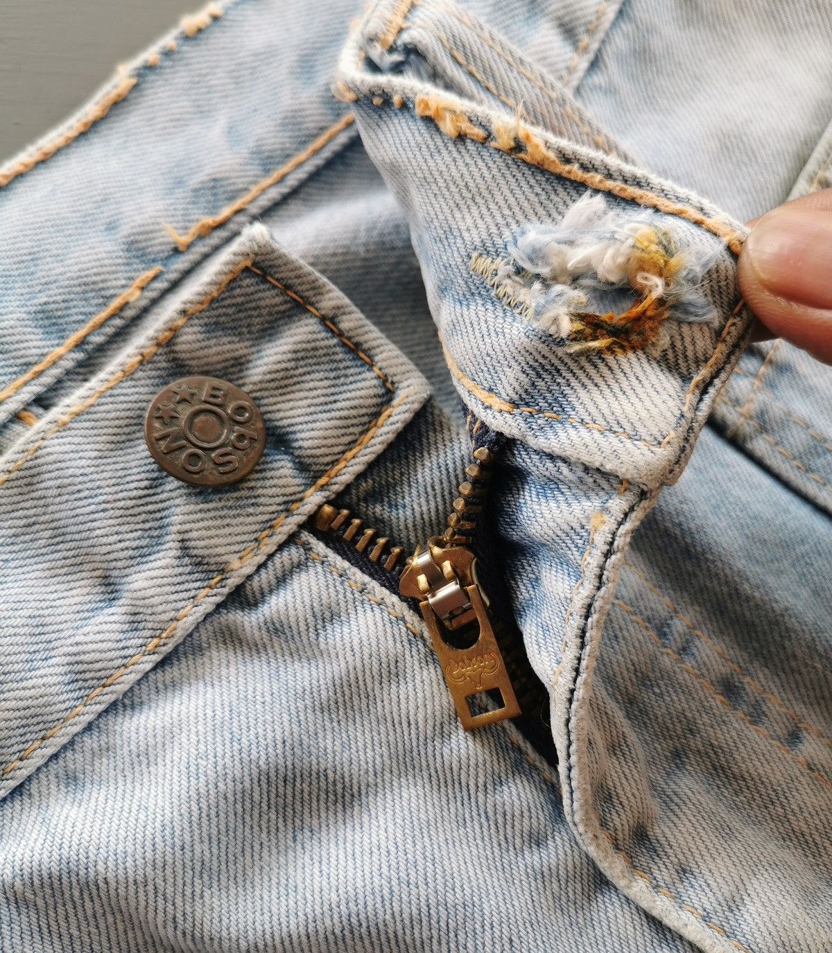 Le Grande Bleu (L.G.B.) Vintage Bobson Flared Bell Bottom Patch Pockets Jeans Size US 31 - 13 Thumbnail