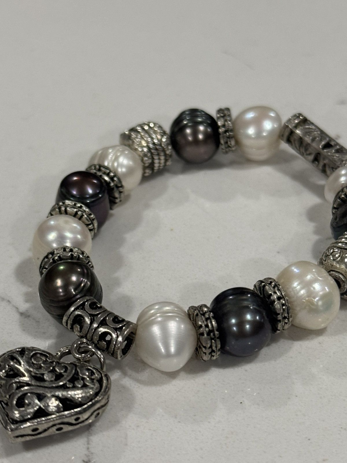 Jewelry Freshwater Pearl Bracelet Charm Black & White Pearls Size ONE SIZE - 10 Thumbnail