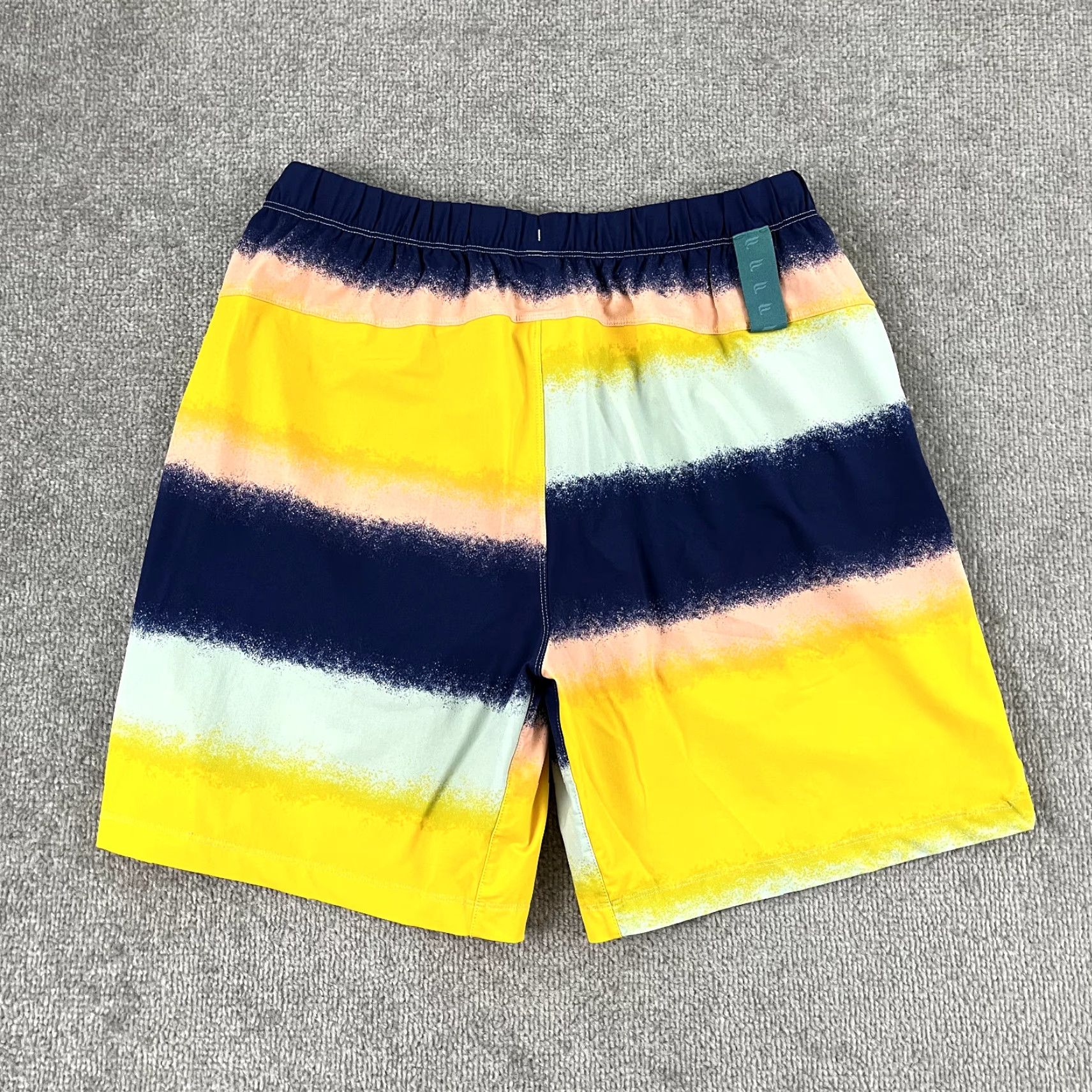Fabletics FABLETICS Shorts Mens Large 7" The One Unlined Gradient Workout Gym Training Size US 33 - 4 Thumbnail