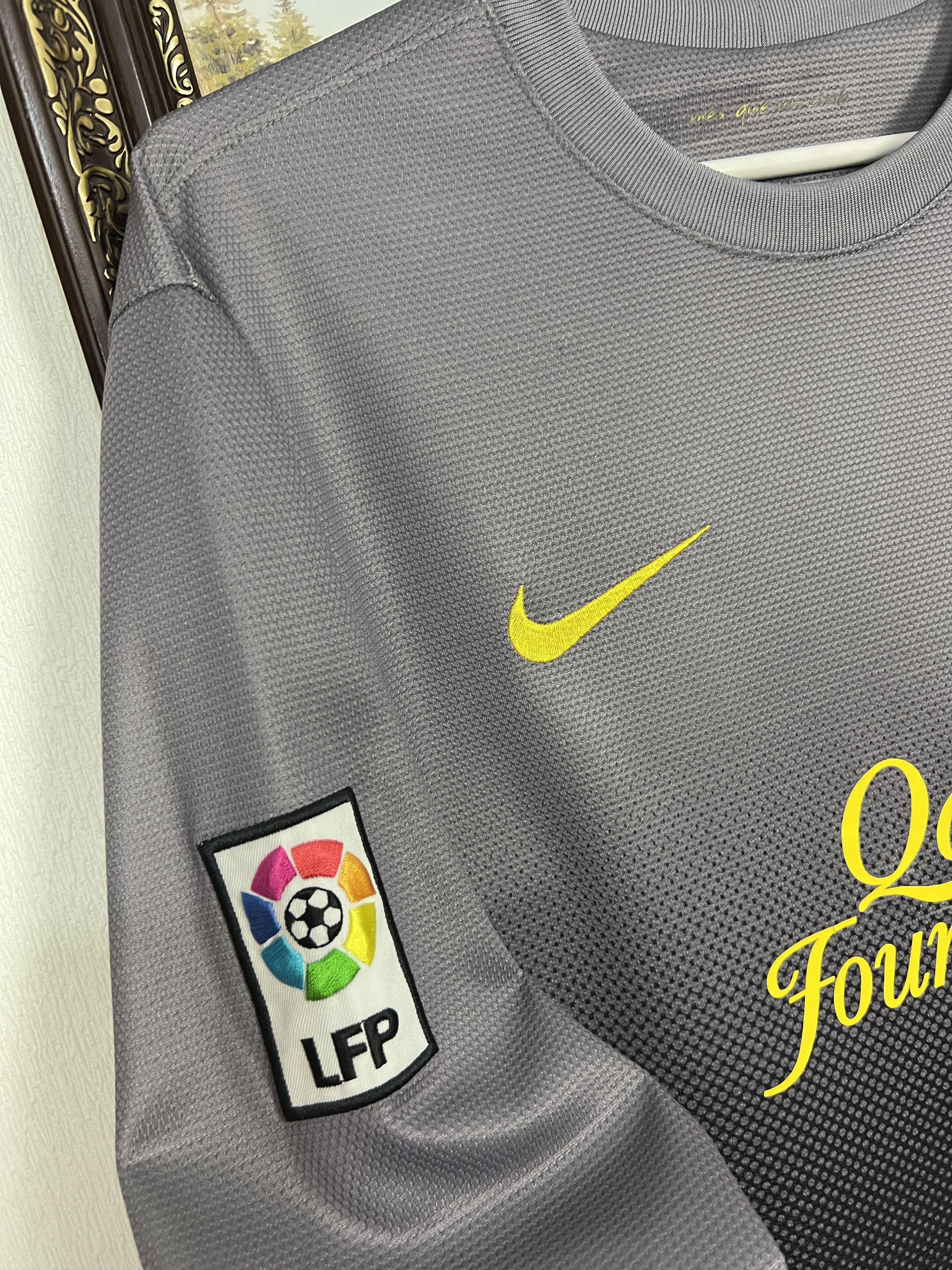 Nike Barcelona Goalkeeper football shirt Soccer Jersey Camiseta Size US M / EU 48-50 / 2 - 5 Thumbnail