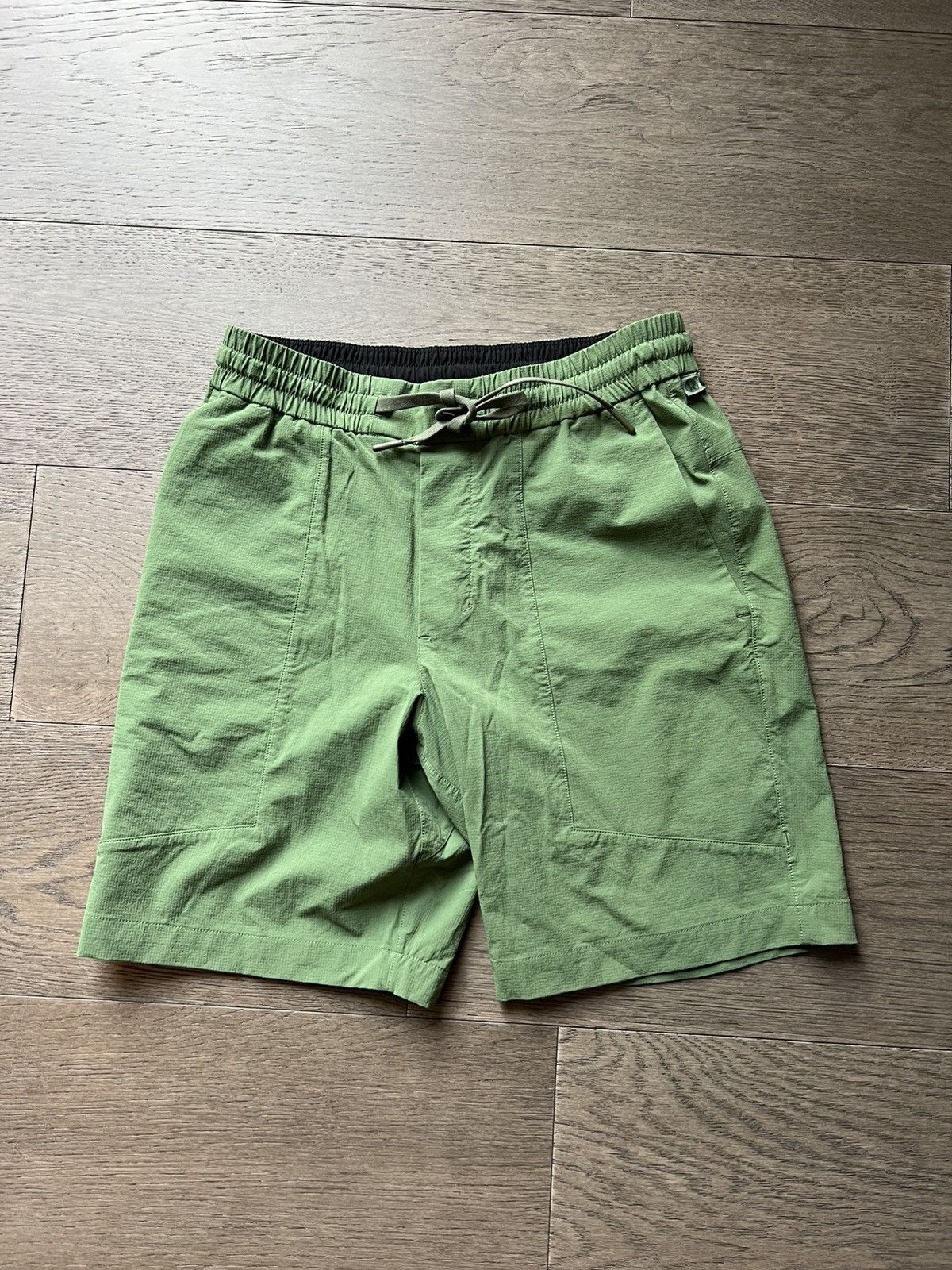 Lululemon Lululemon Bowline Short 8″ Stretch Ripstop Cedar Green Small Size US 30 / EU 46 - 1 Thumbnail