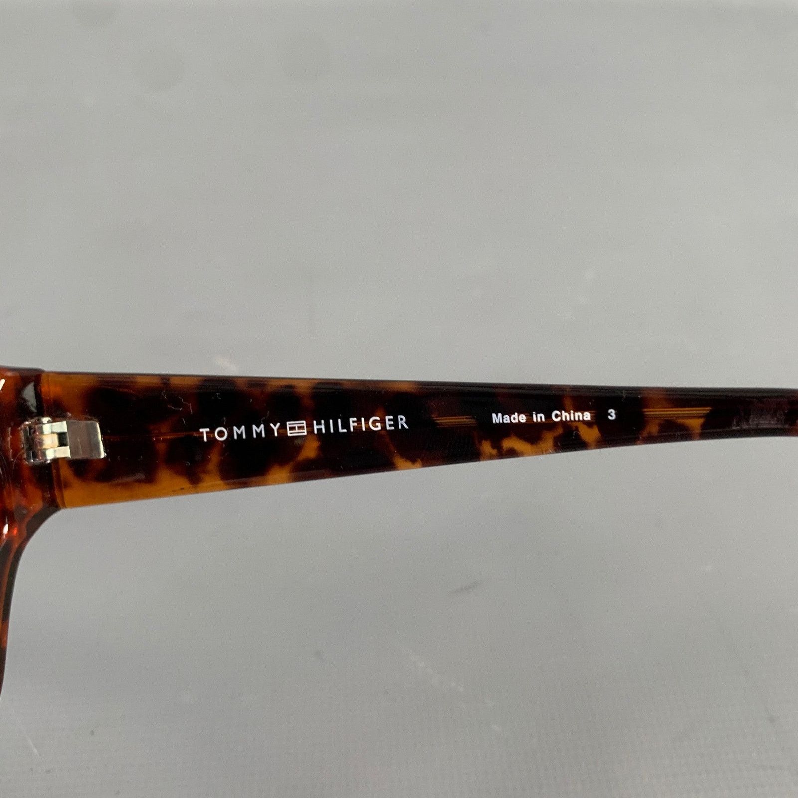 Tommy Hilfiger TOMMY HILFIGER Brown Tortoise Sunglasses Size ONE SIZE - 5 Thumbnail