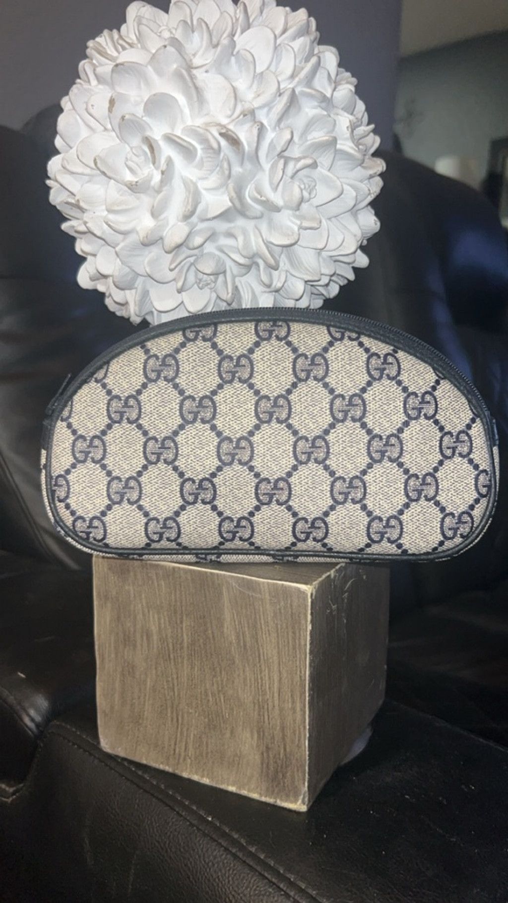 Gucci Women's Gucci Cosmetic Bag One Size Beige Navy Size ONE SIZE - 2 Thumbnail