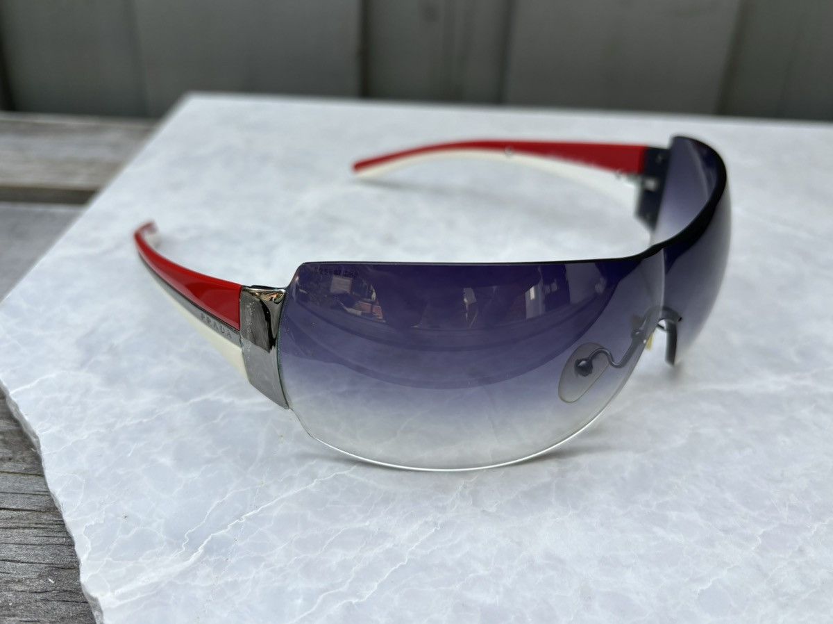 PRADA Vintage Sunglasses SPR 01H 2AU-5G1 115 Y2K Prada SPR 621 1BO 3M1 – Vintage Frames Company main image 2